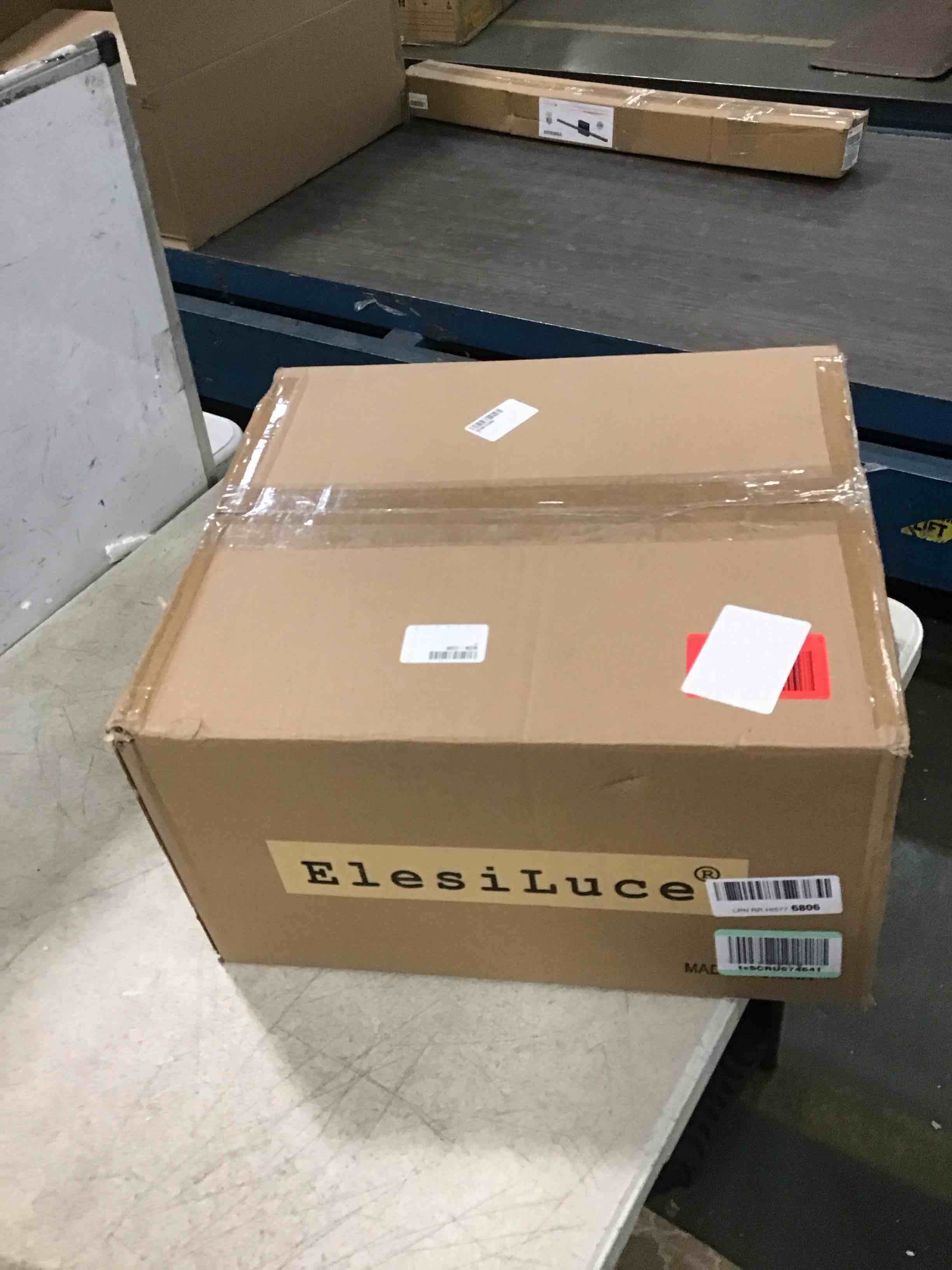 https://s3.amazonaws.com/lotting-images-prod/bidfta/RED5732581_1705069799491.jpeg