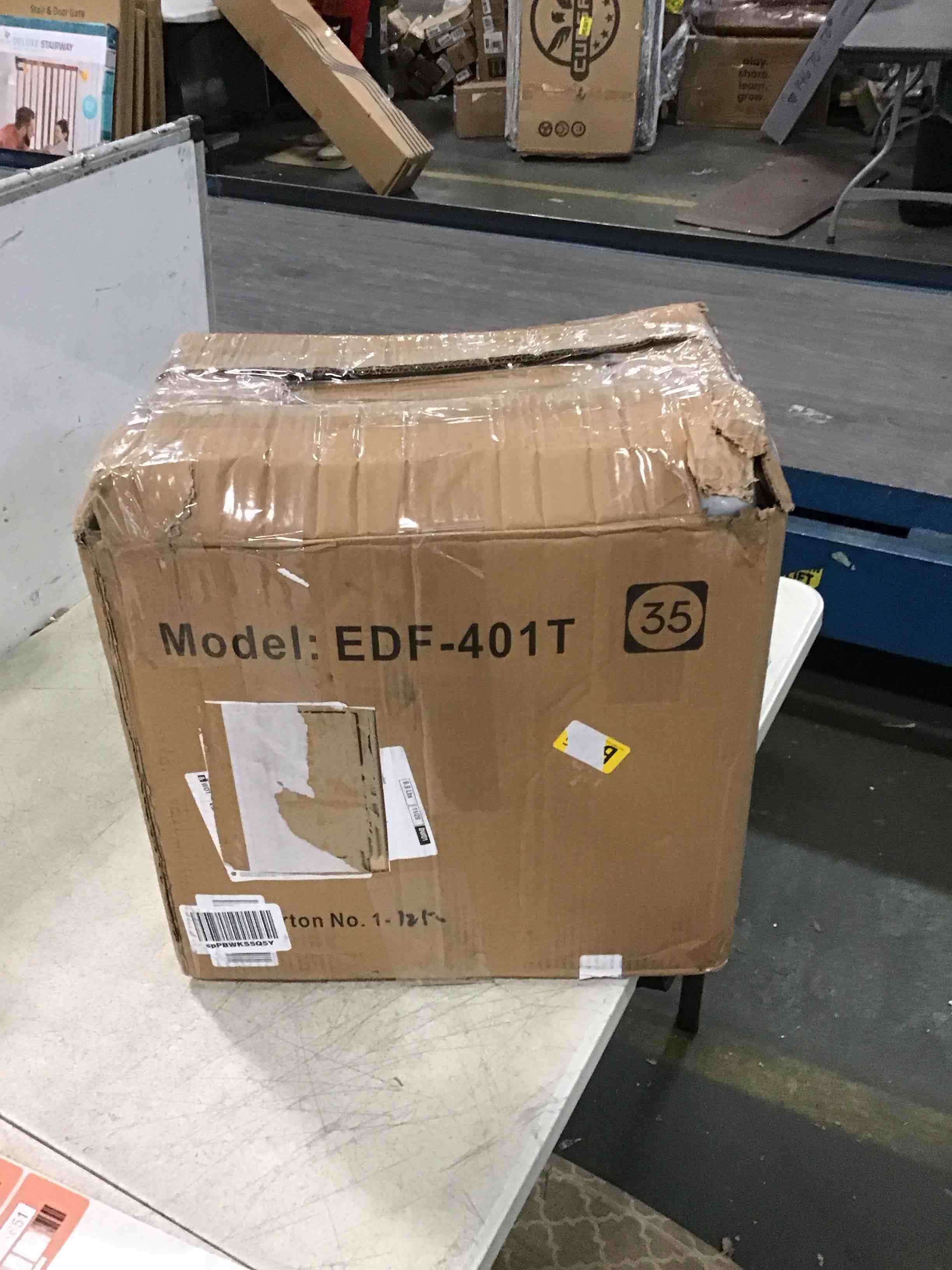 https://s3.amazonaws.com/lotting-images-prod/bidfta/RED5732651_1705093231415.jpeg