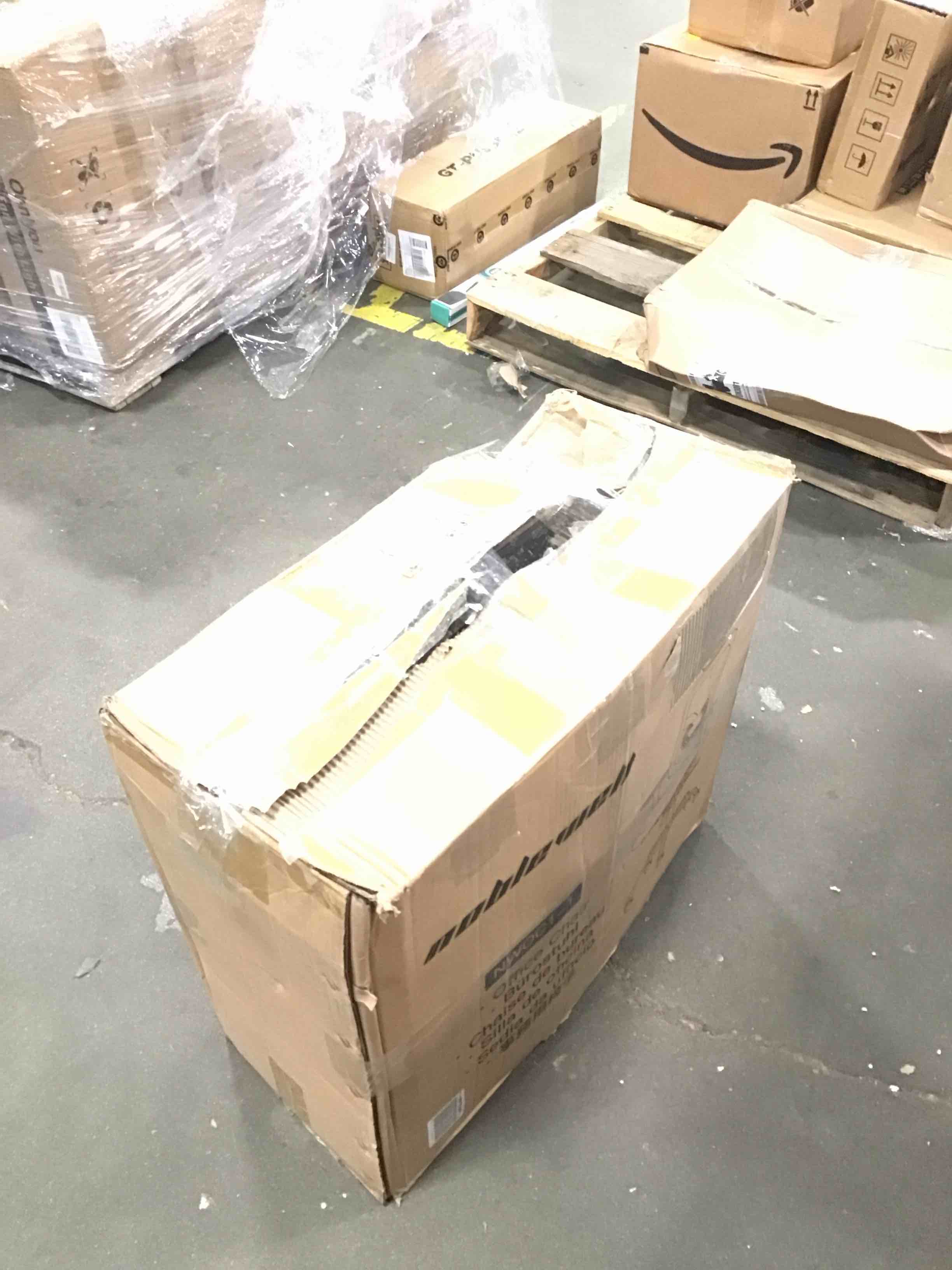 https://s3.amazonaws.com/lotting-images-prod/bidfta/RED5733167_1705420105095.jpeg