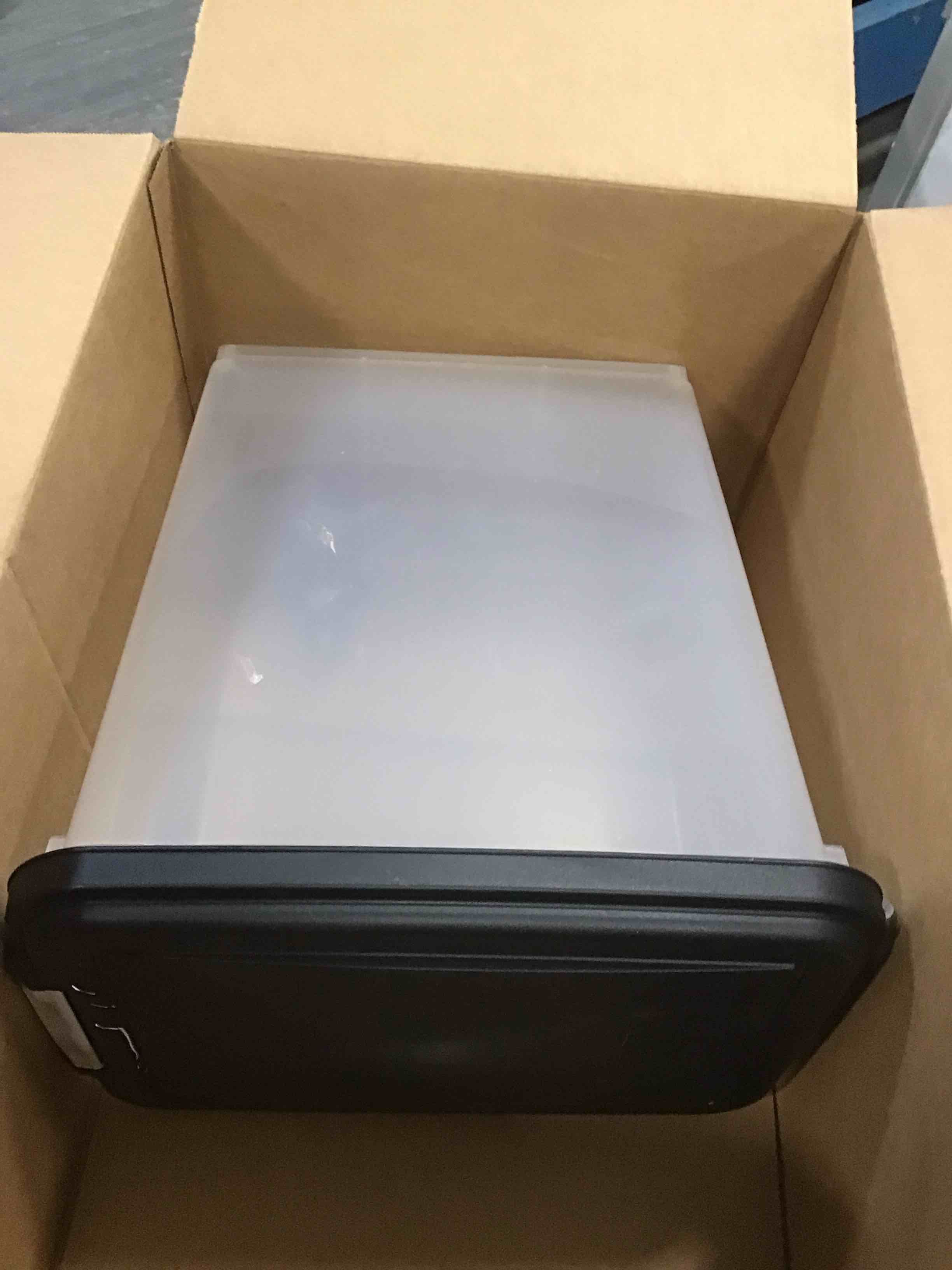 https://s3.amazonaws.com/lotting-images-prod/bidfta/RED5733364_1705501548054.jpeg
