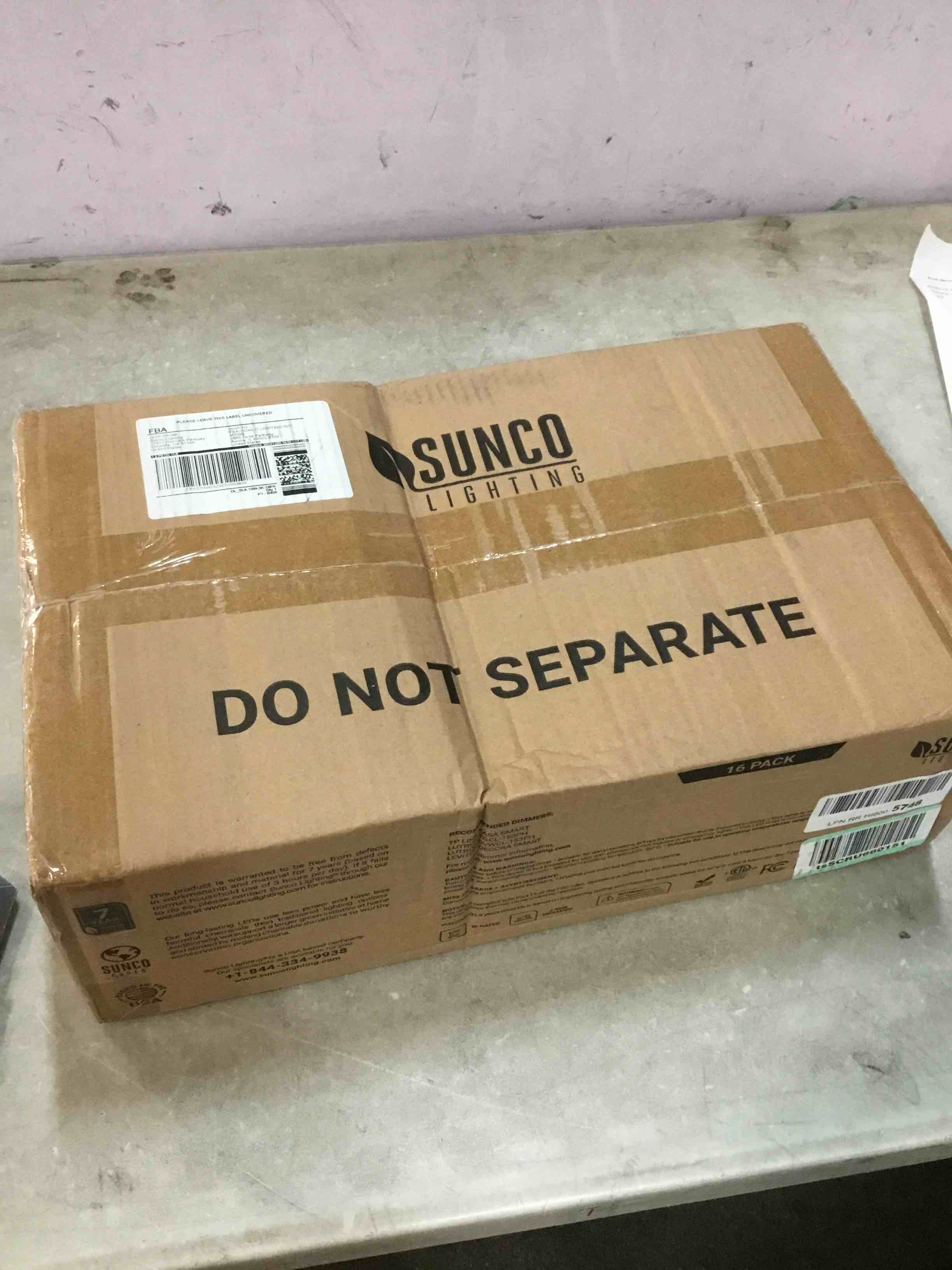 https://s3.amazonaws.com/lotting-images-prod/bidfta/RED5733817_1705765689061.jpeg