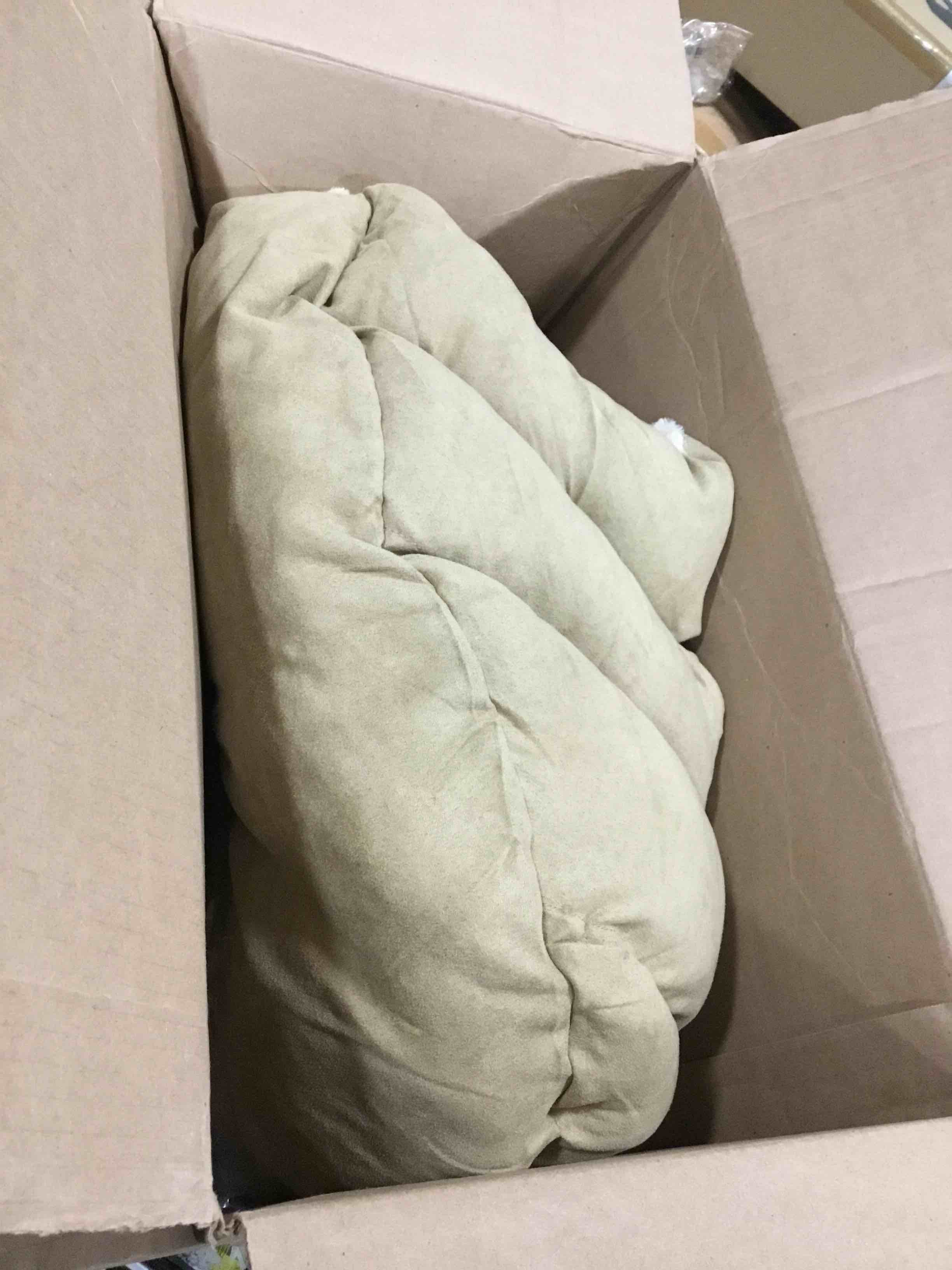 https://s3.amazonaws.com/lotting-images-prod/bidfta/RED5734592_1706278915081.jpeg