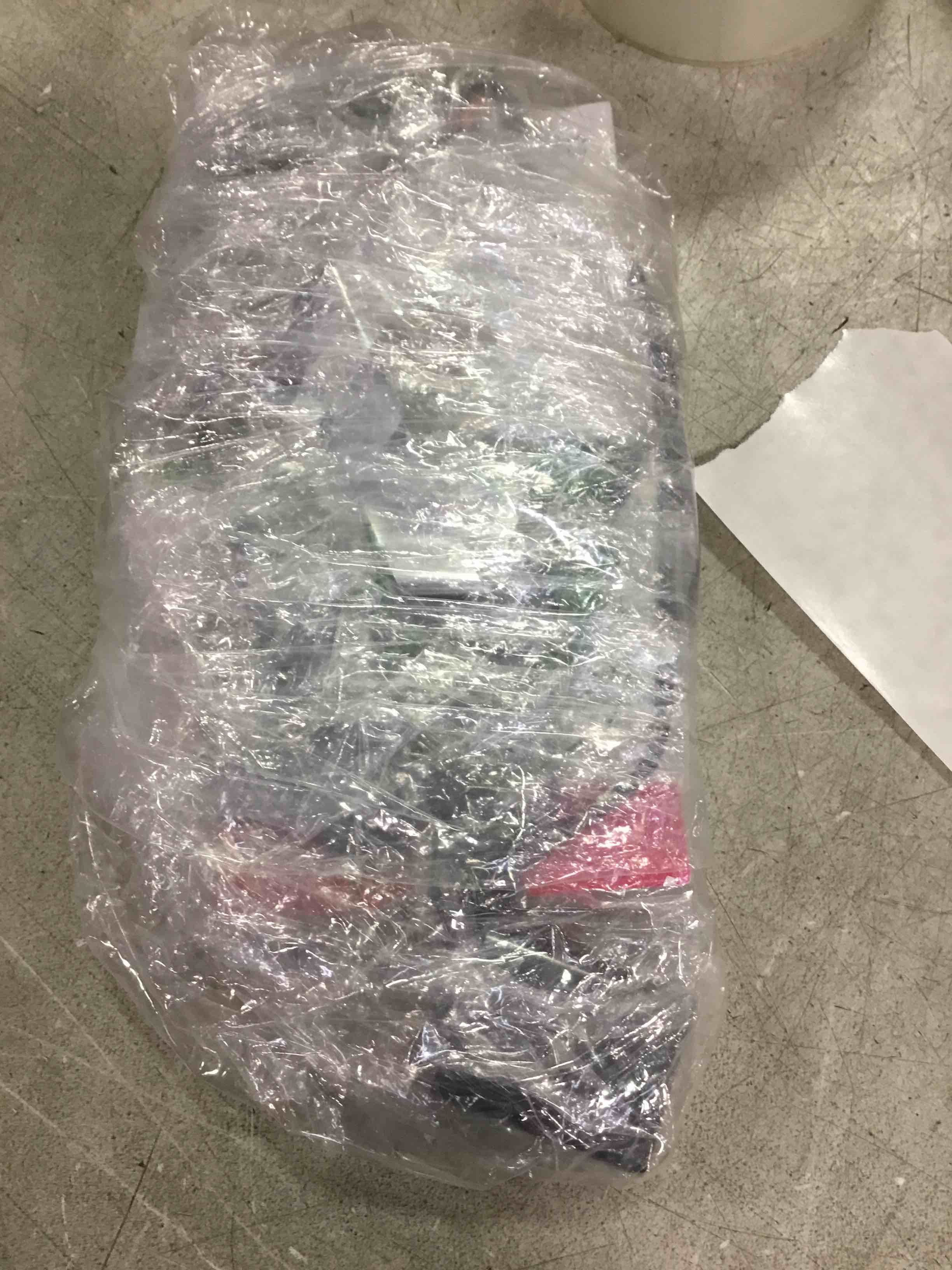 https://s3.amazonaws.com/lotting-images-prod/bidfta/RED5736139_1705593724931.jpeg