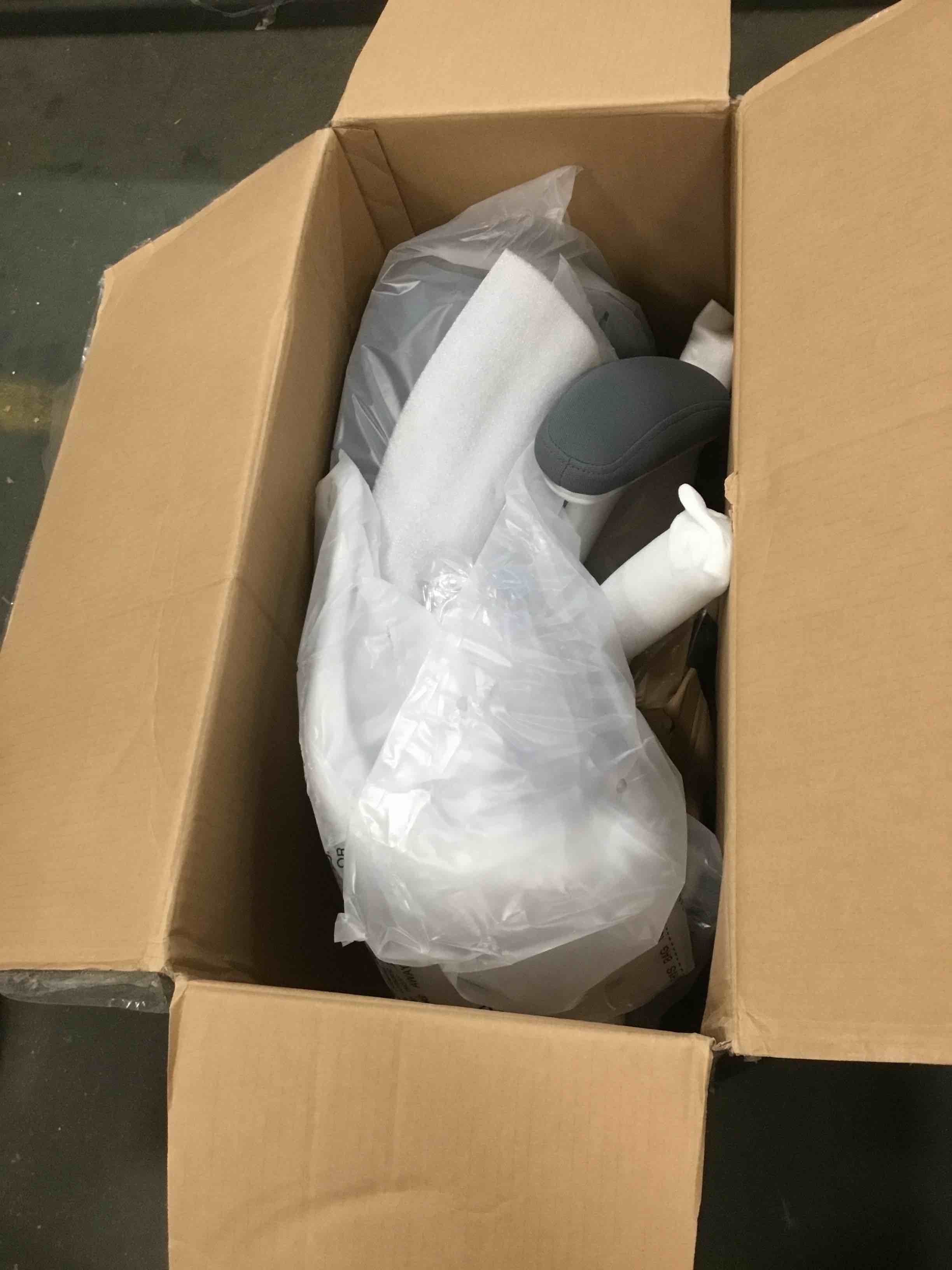 https://s3.amazonaws.com/lotting-images-prod/bidfta/RED5736457_1705079498773.jpeg