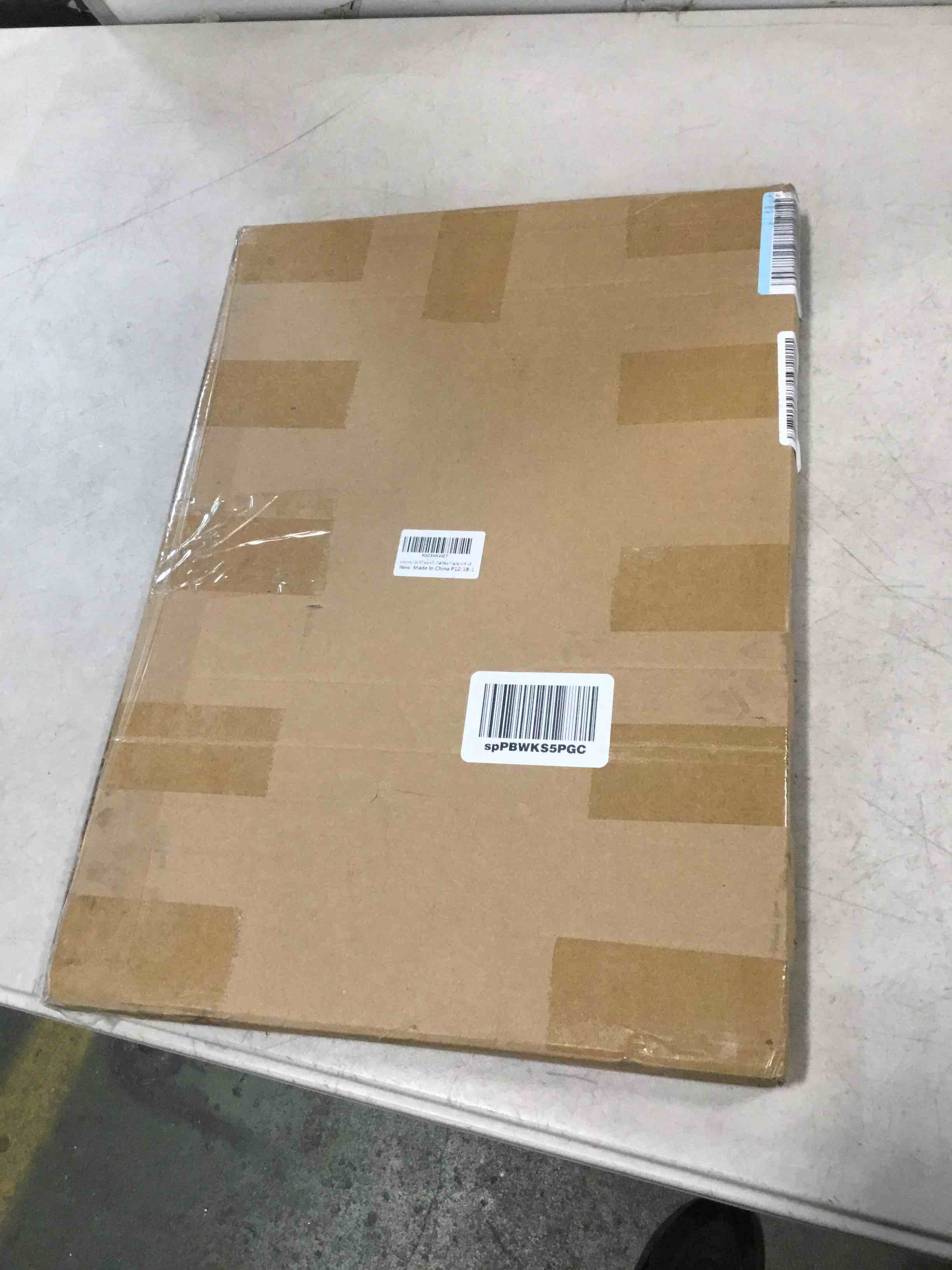 https://s3.amazonaws.com/lotting-images-prod/bidfta/RED5736532_1705092416994.jpeg