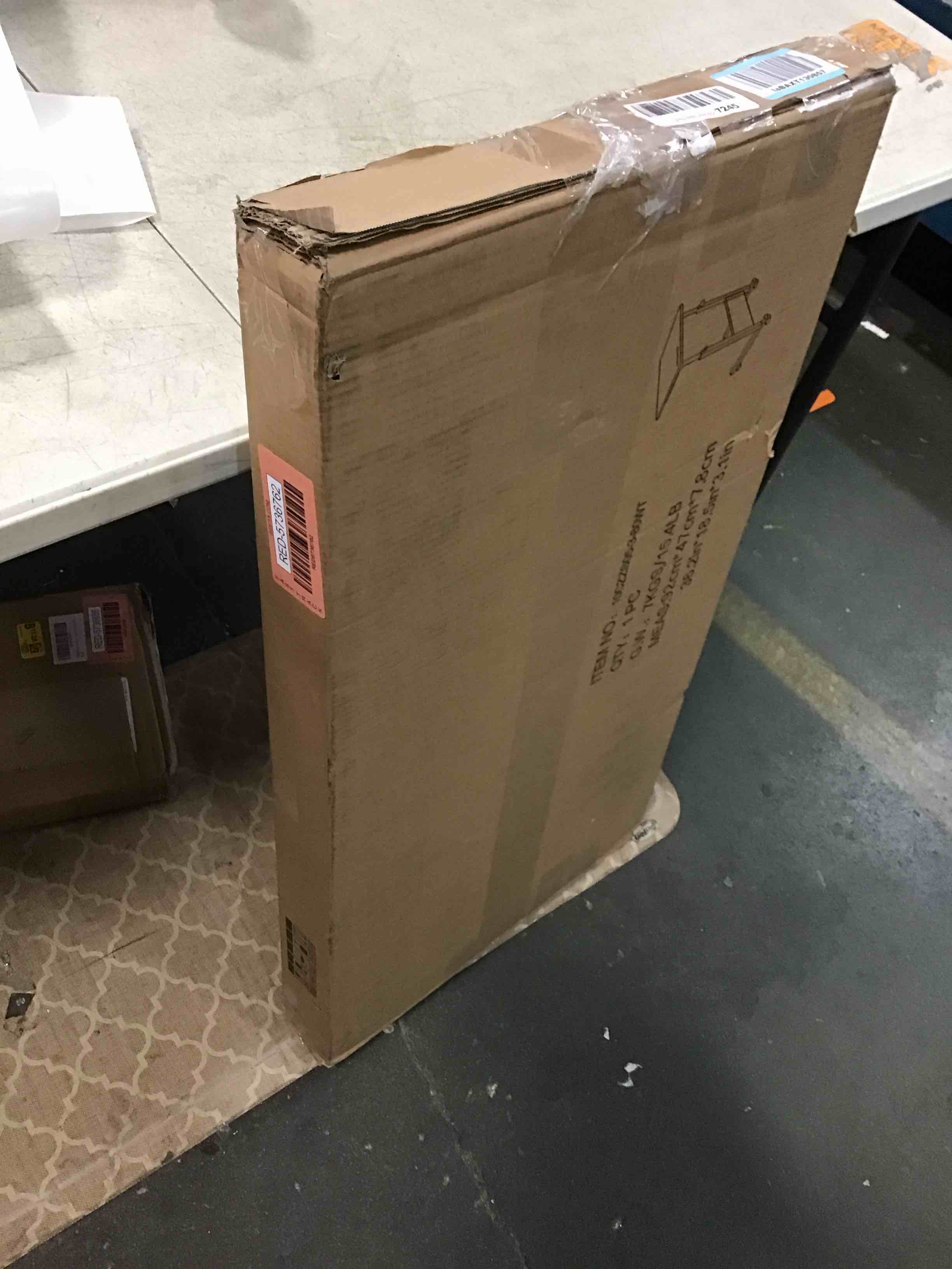 https://s3.amazonaws.com/lotting-images-prod/bidfta/RED5736762_1705168350579.jpeg