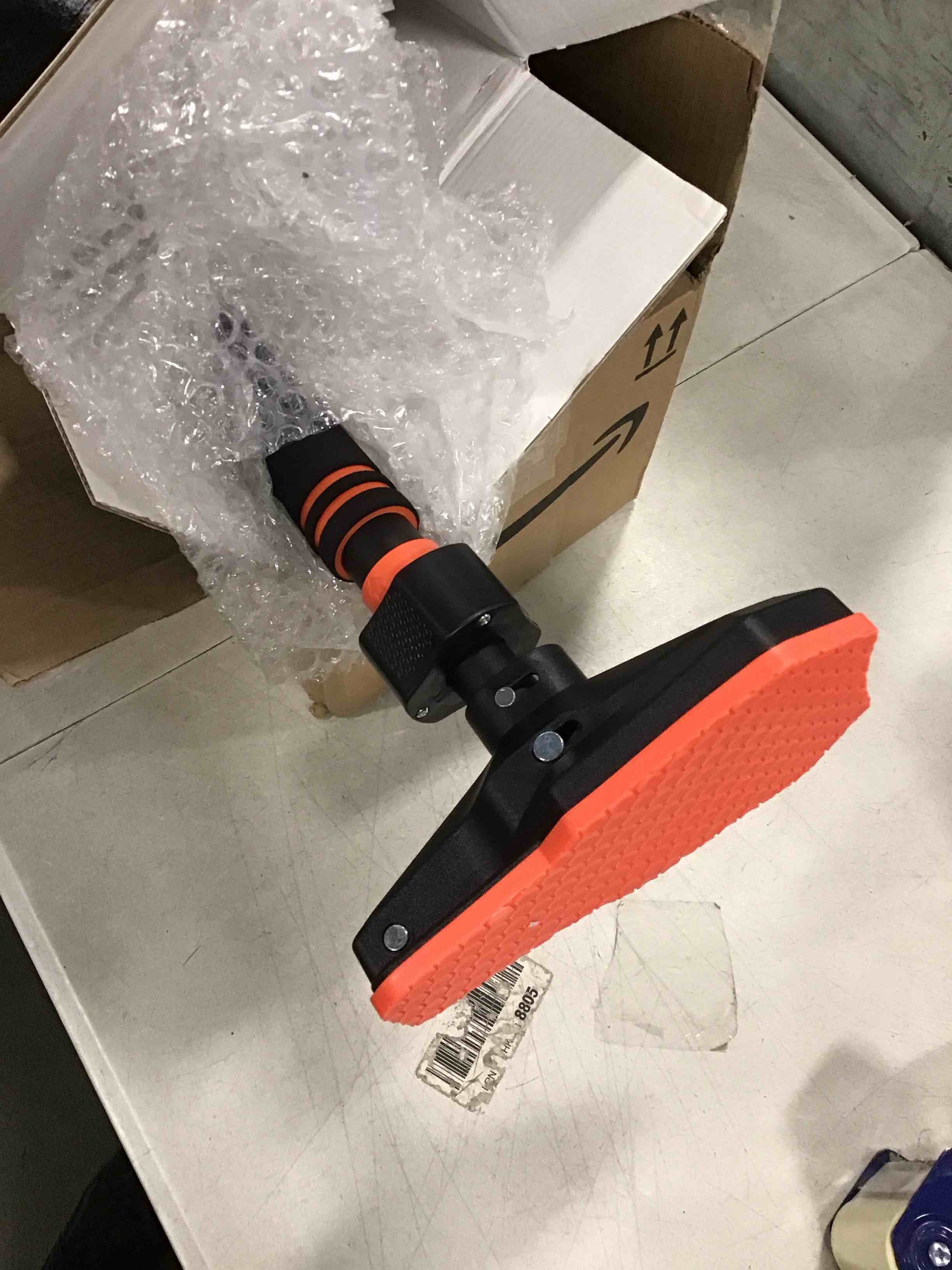 https://s3.amazonaws.com/lotting-images-prod/bidfta/RED5736789_1705409290042.jpeg