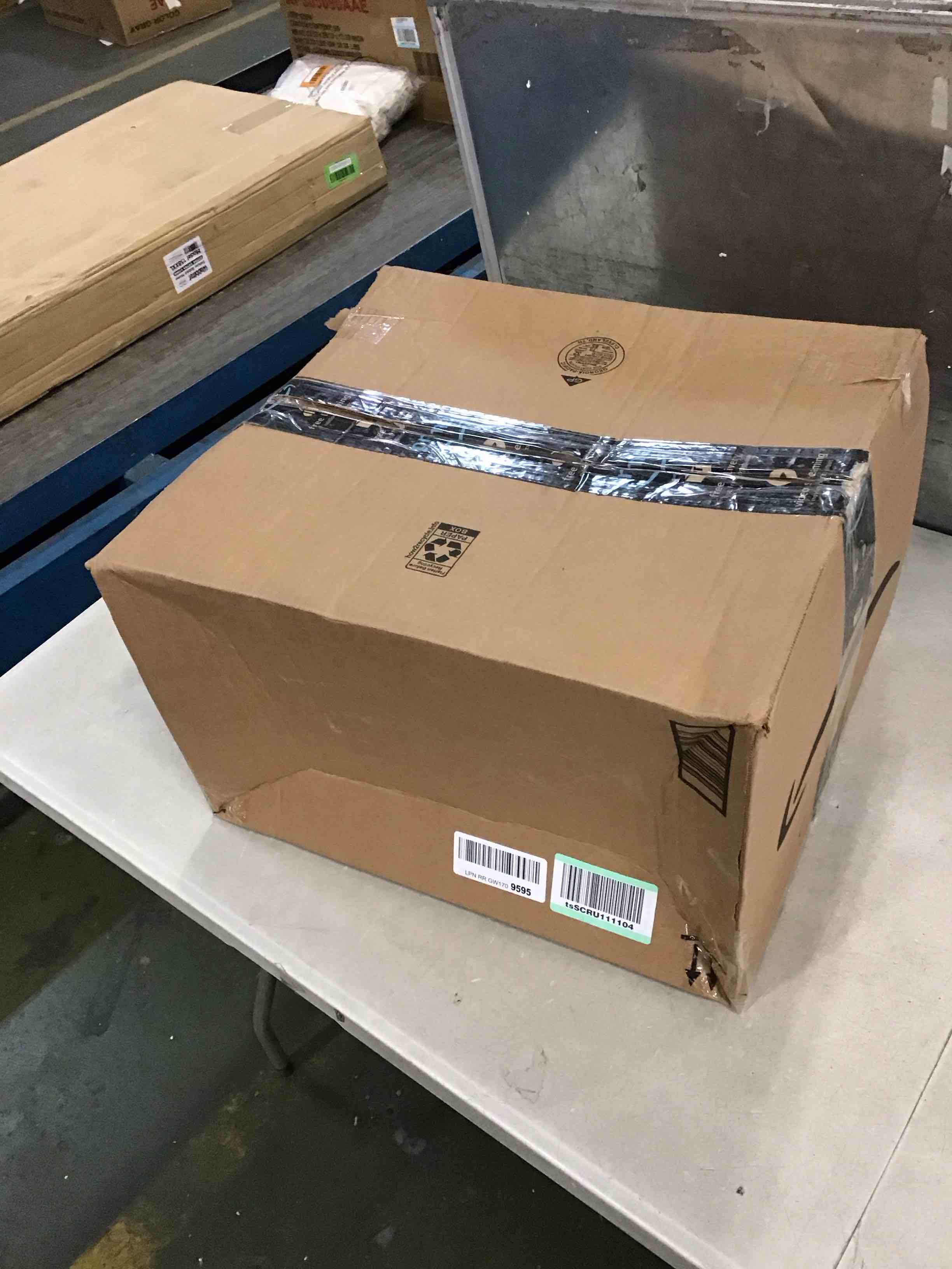 https://s3.amazonaws.com/lotting-images-prod/bidfta/RED5736861_1705419396781.jpeg