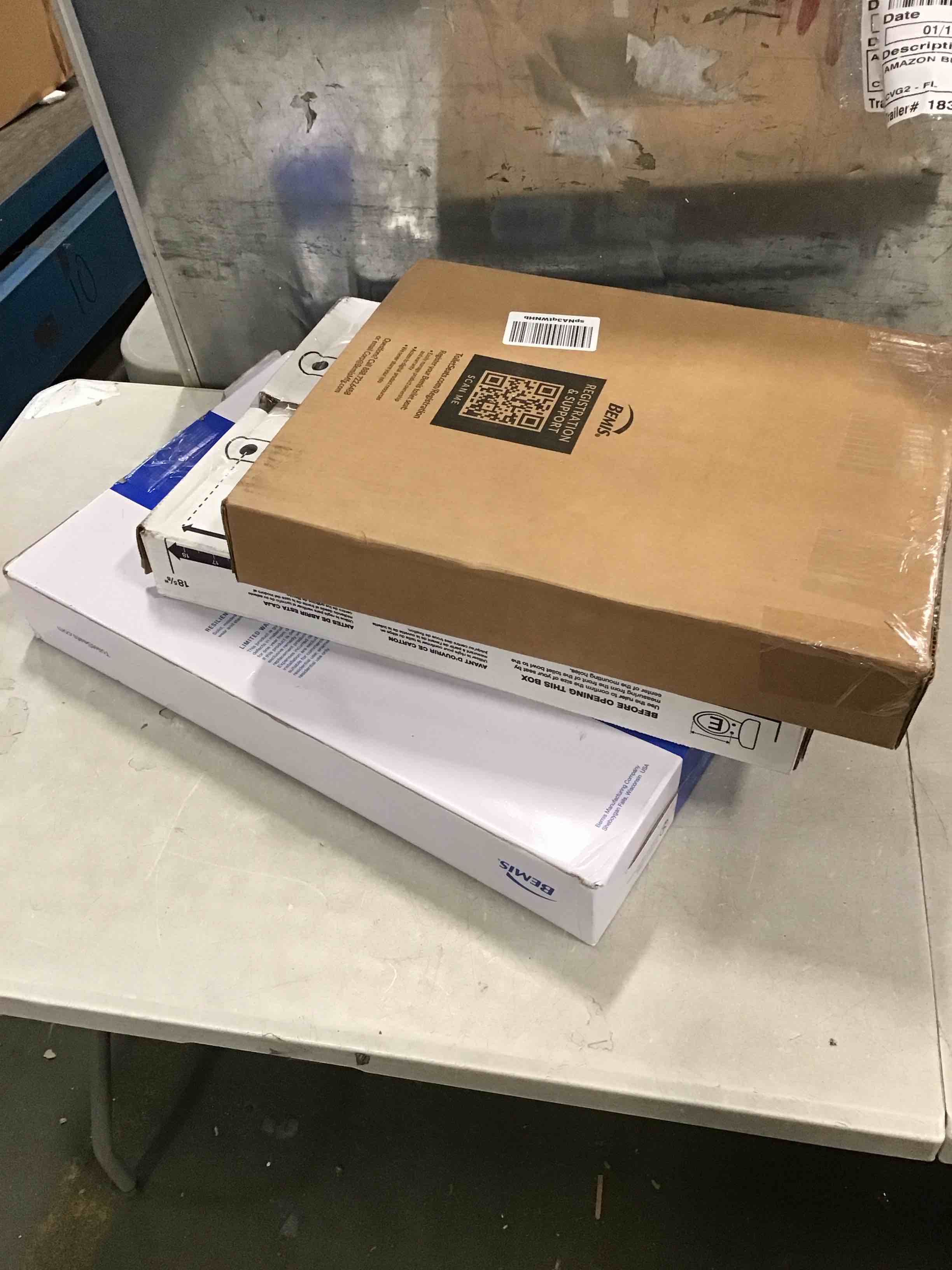 Assortment of Round Bowl Seats, fits all round toilets, different styles and different sizes, from different brands,