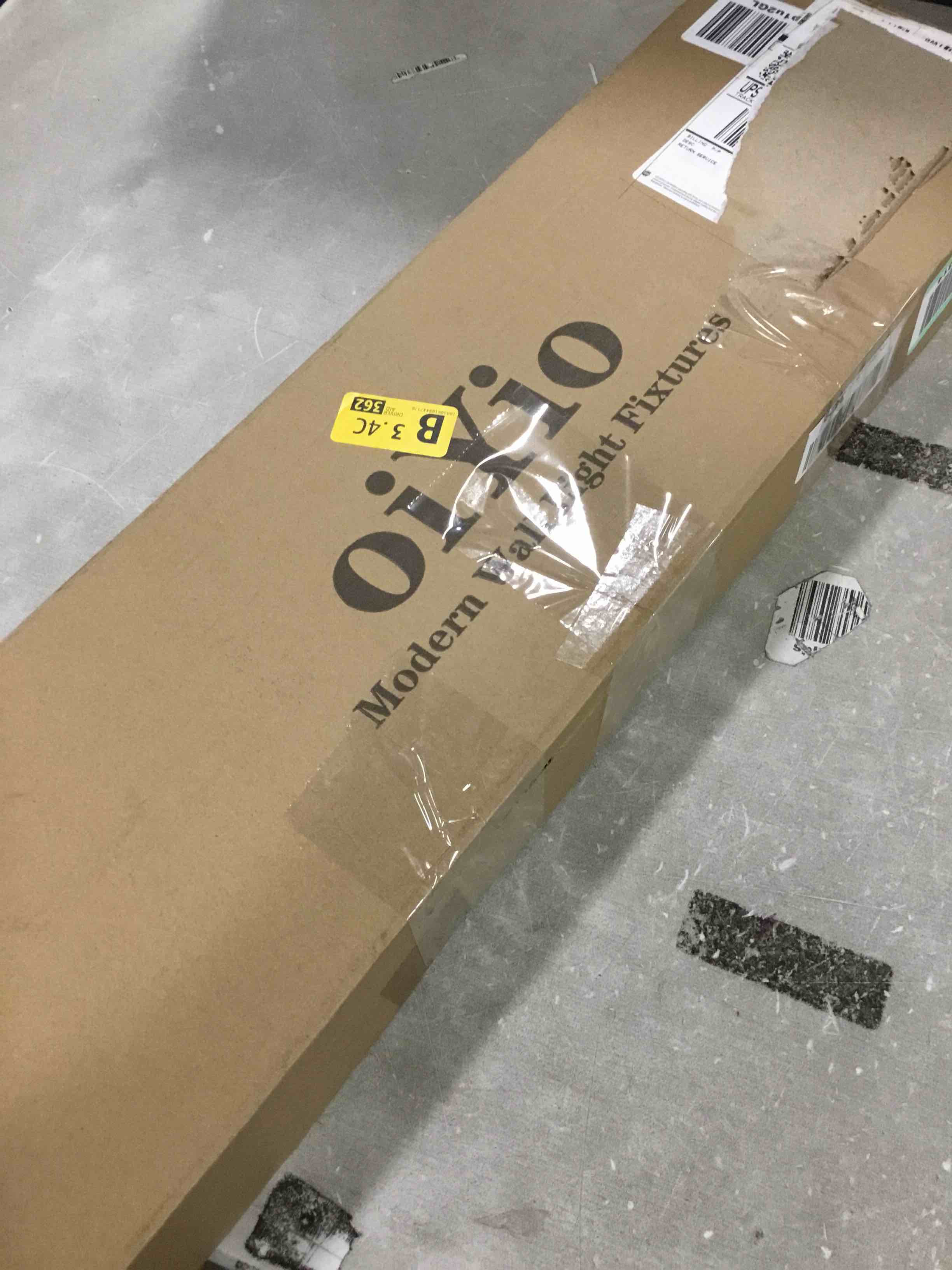 https://s3.amazonaws.com/lotting-images-prod/bidfta/RED5737221_1705579692034.jpeg