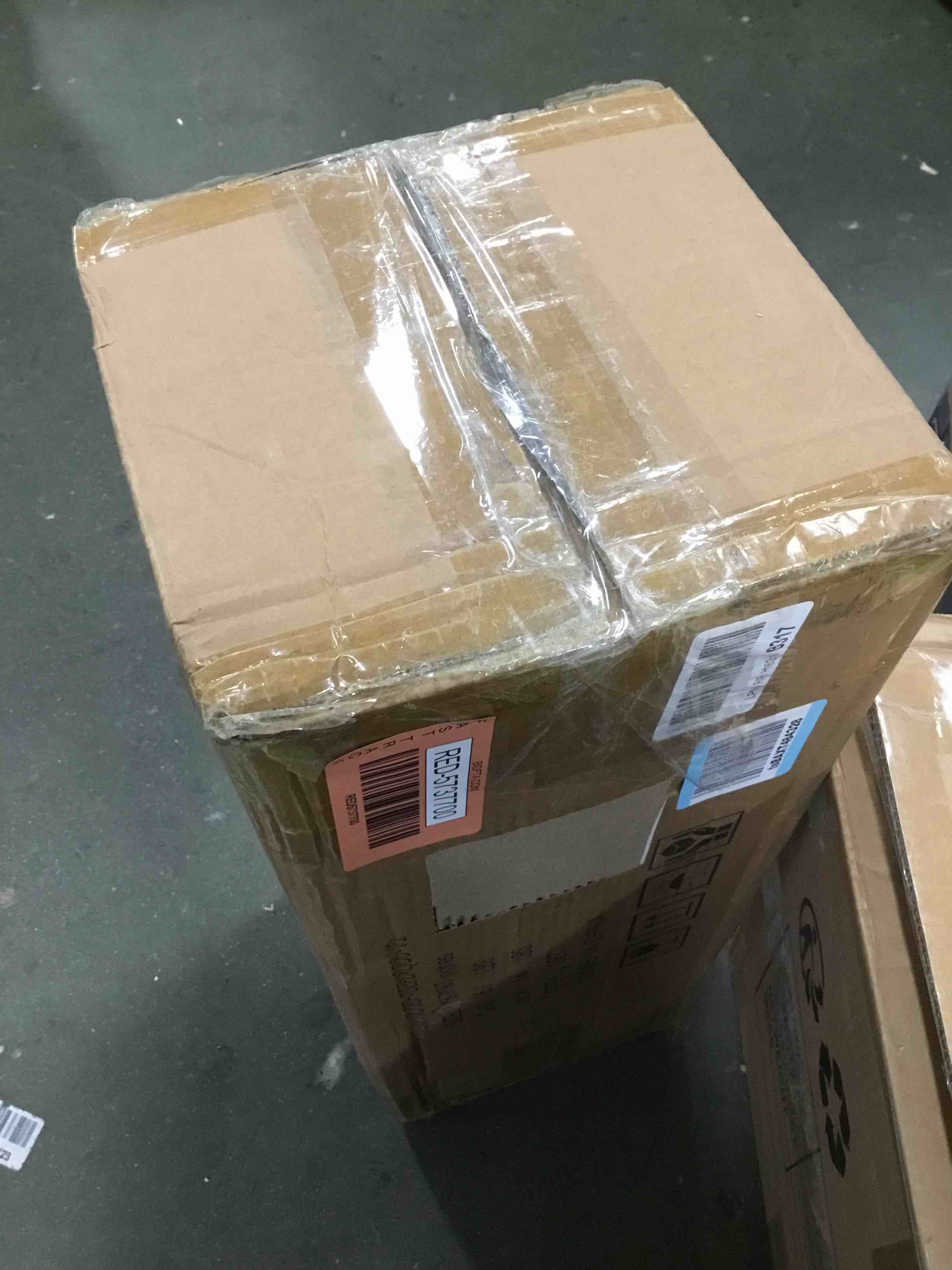 https://s3.amazonaws.com/lotting-images-prod/bidfta/RED5737700_1705764349559.jpeg