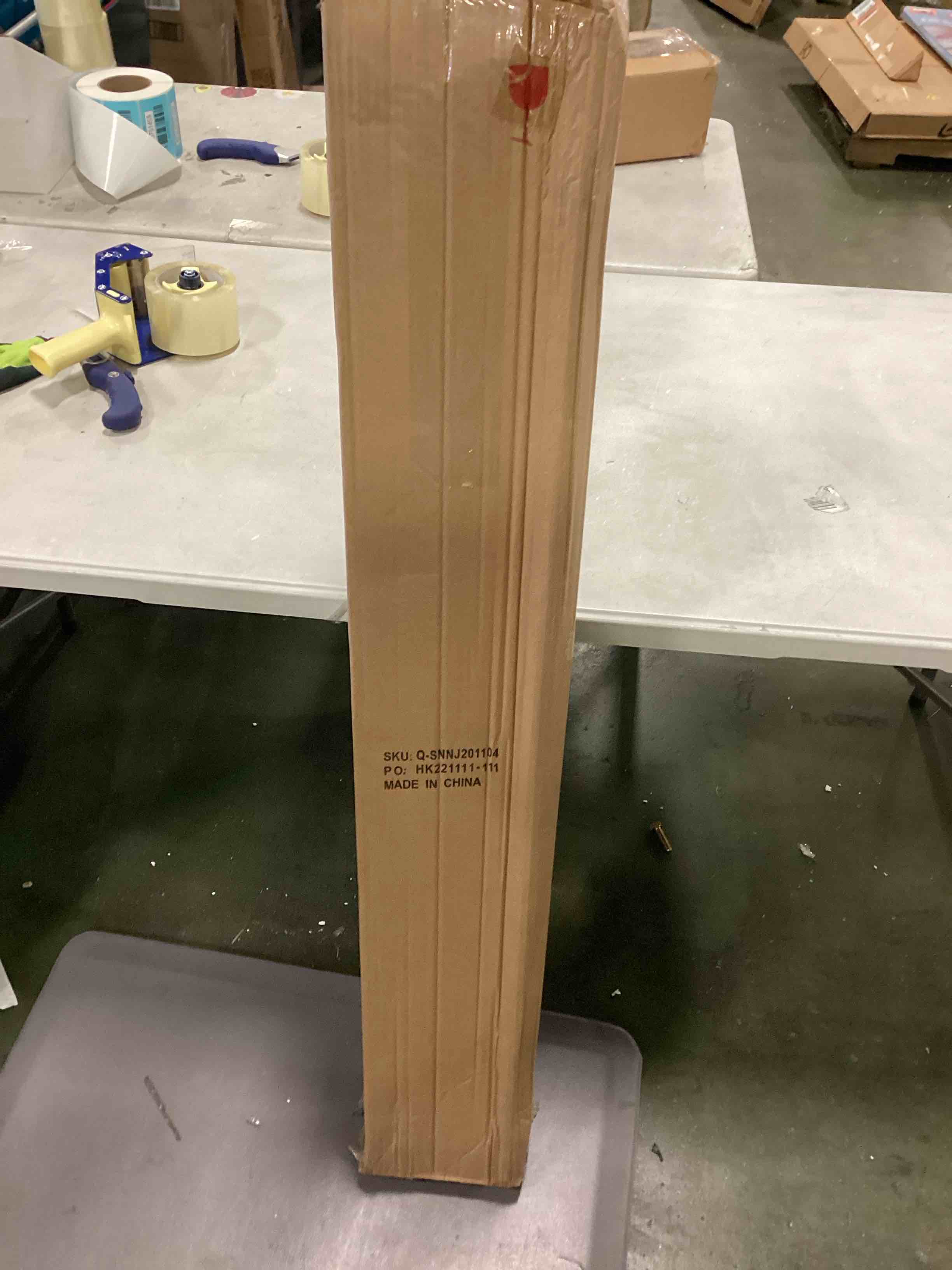 https://s3.amazonaws.com/lotting-images-prod/bidfta/RED5738506_1706198121462.jpeg