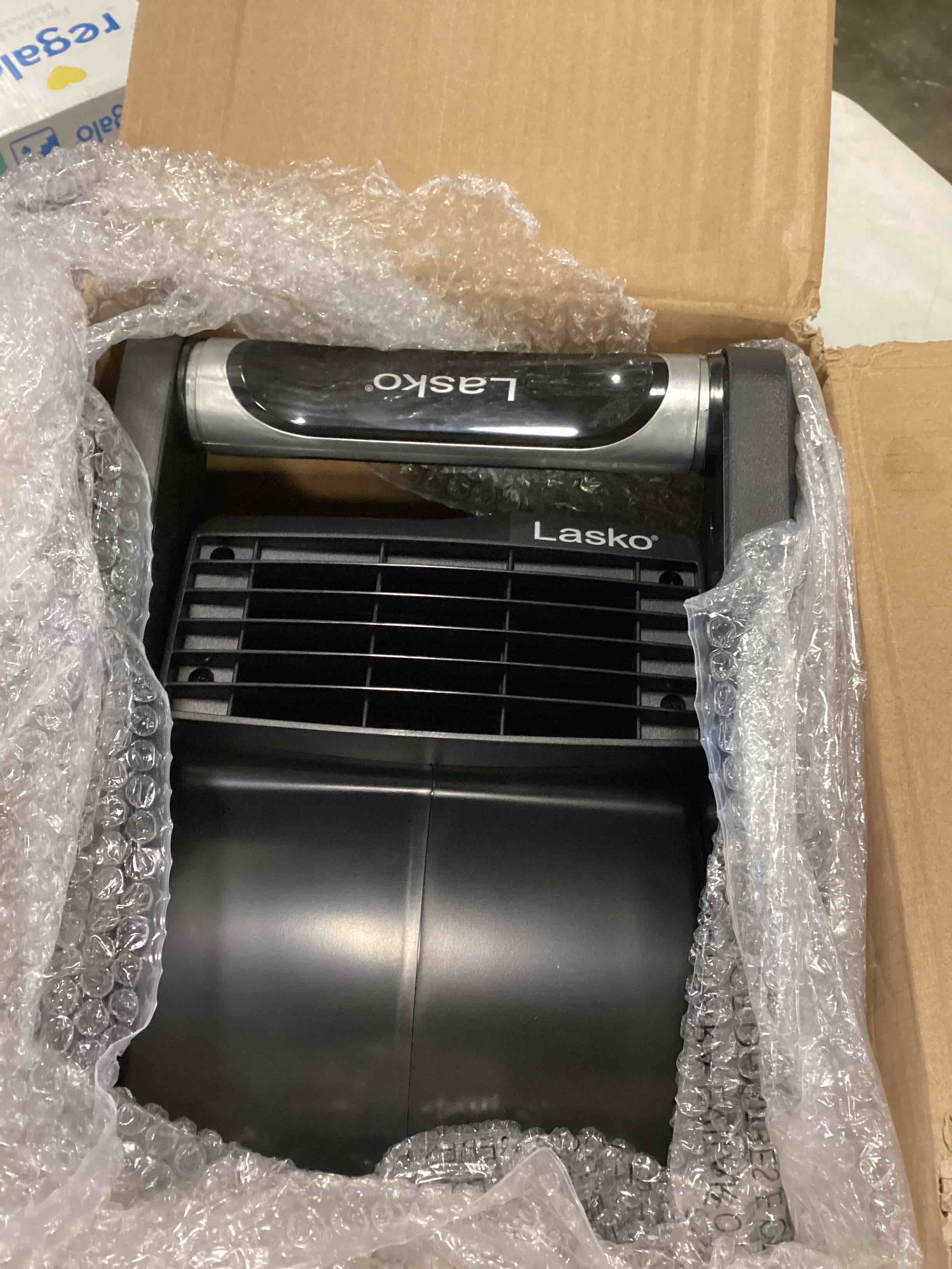 https://s3.amazonaws.com/lotting-images-prod/bidfta/RED5738525_1706204900638.jpeg
