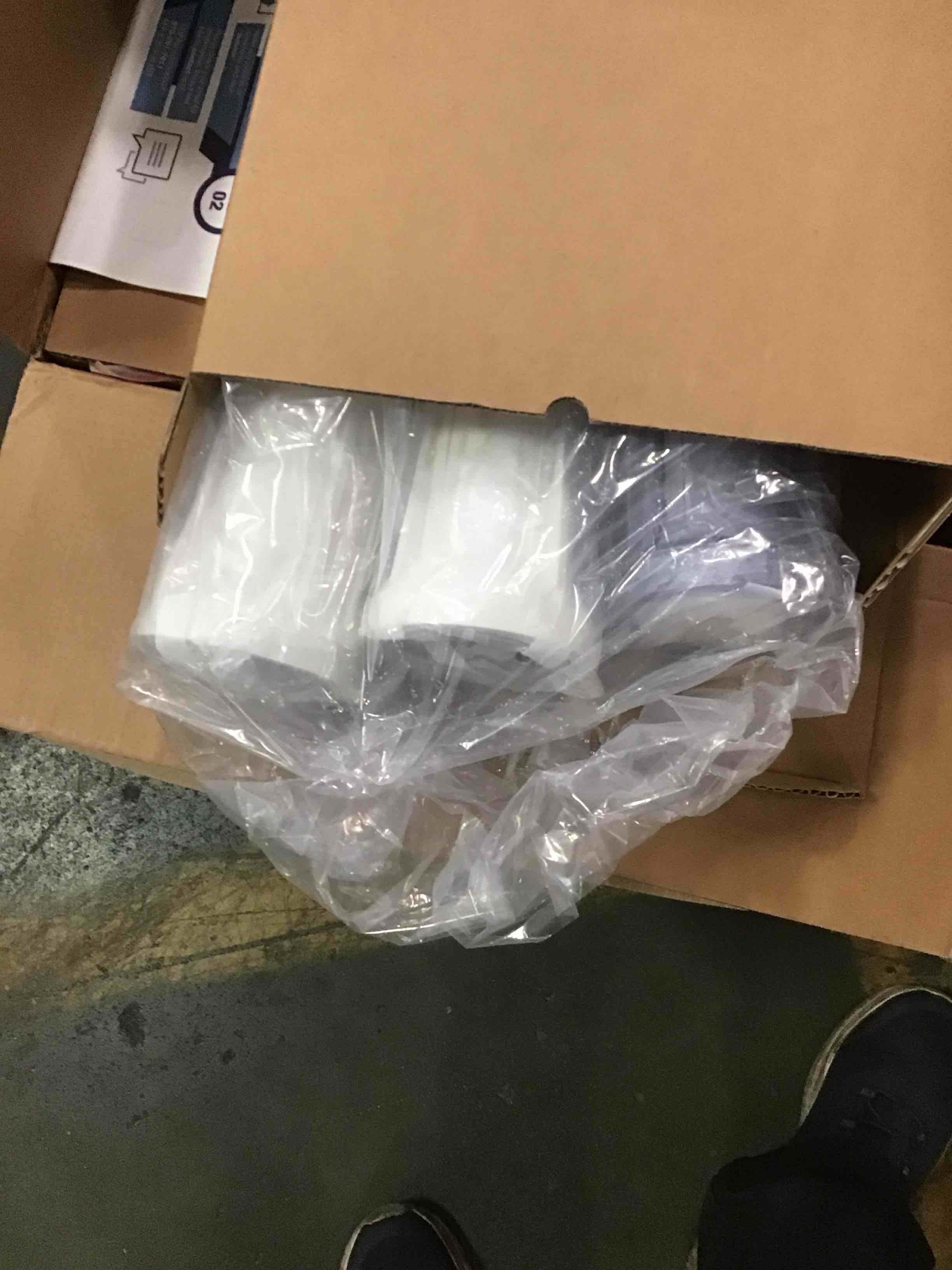 https://s3.amazonaws.com/lotting-images-prod/bidfta/RED5738977_1706557987897.jpeg