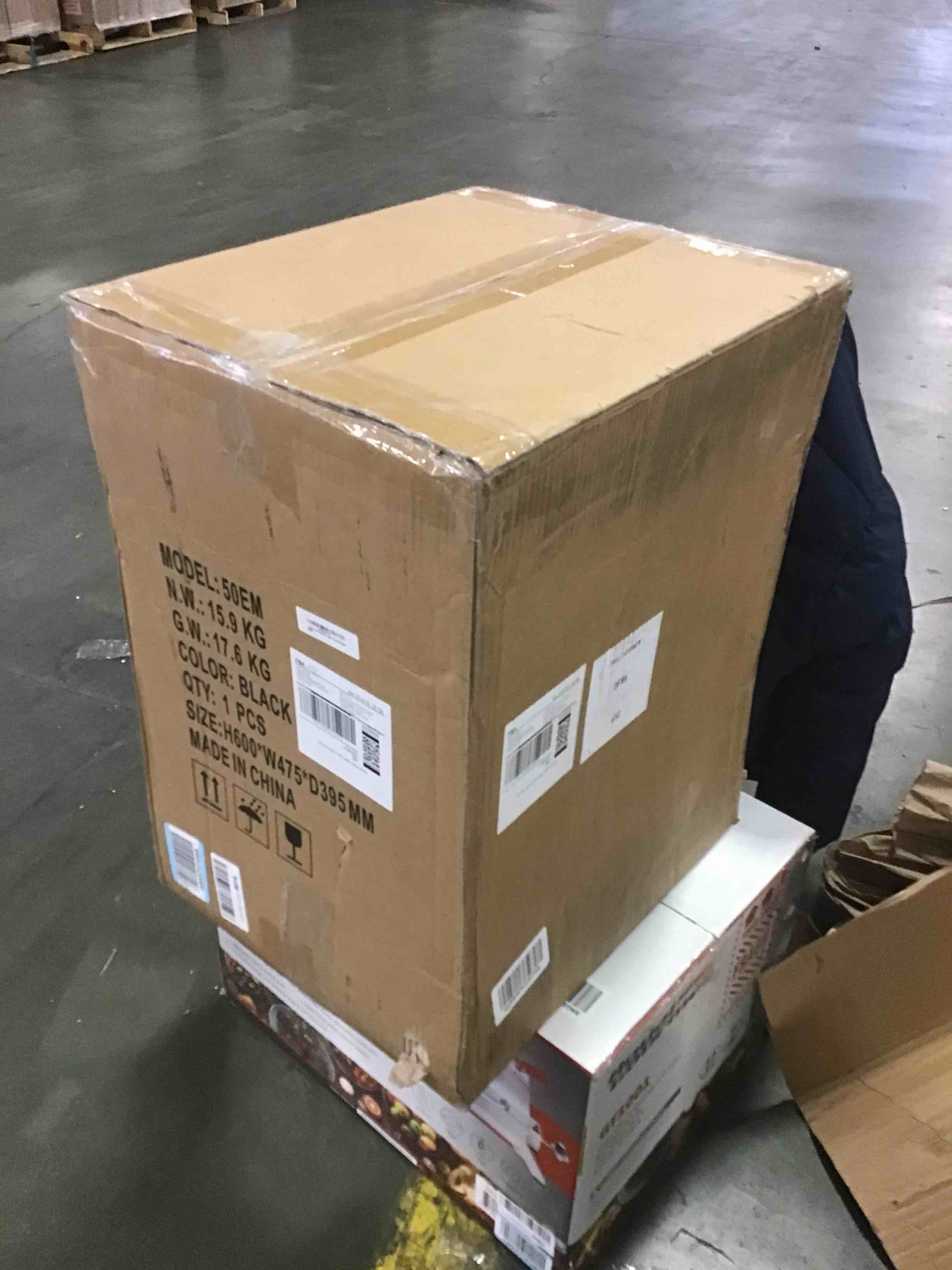 https://s3.amazonaws.com/lotting-images-prod/bidfta/RED5739036_1706560801025.jpeg