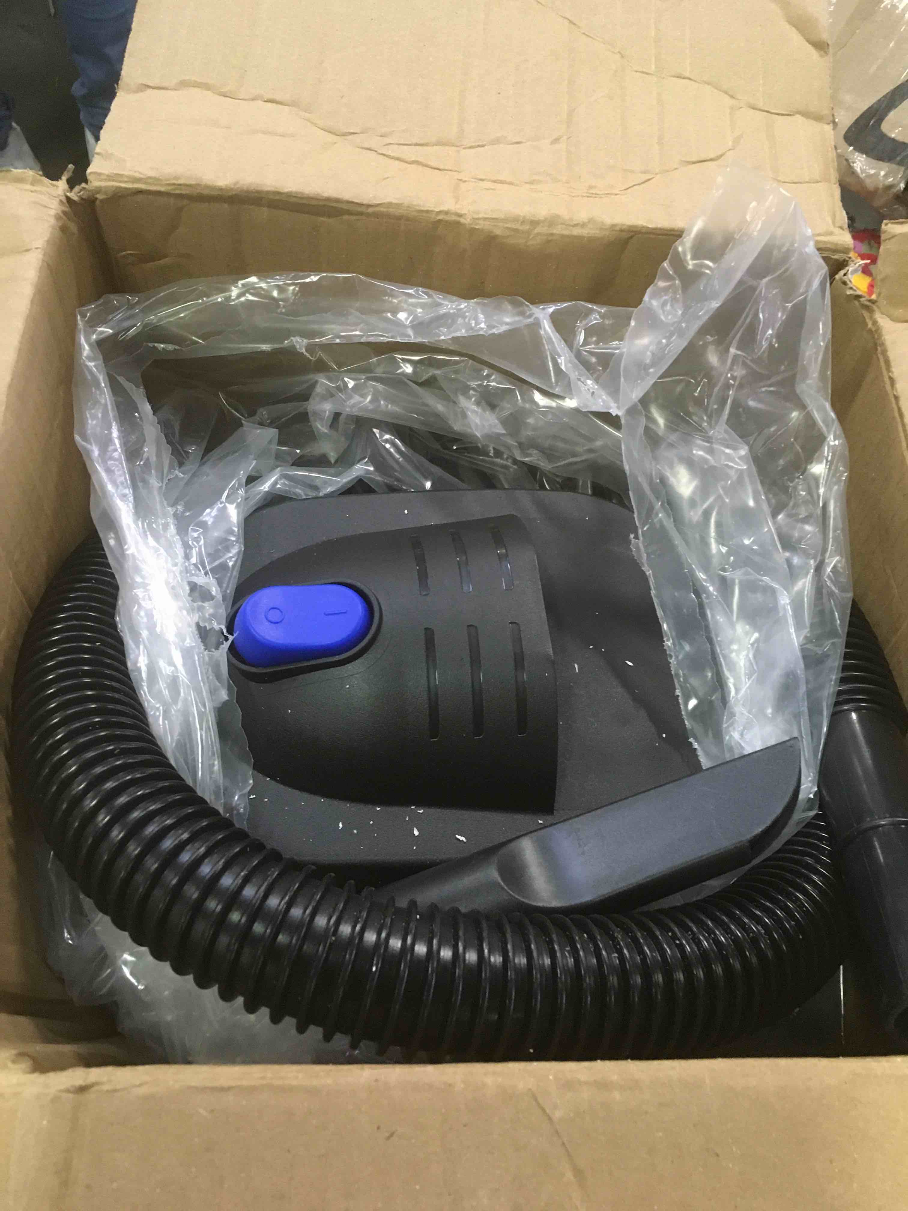https://s3.amazonaws.com/lotting-images-prod/bidfta/RED5739133_1706630576088.jpeg