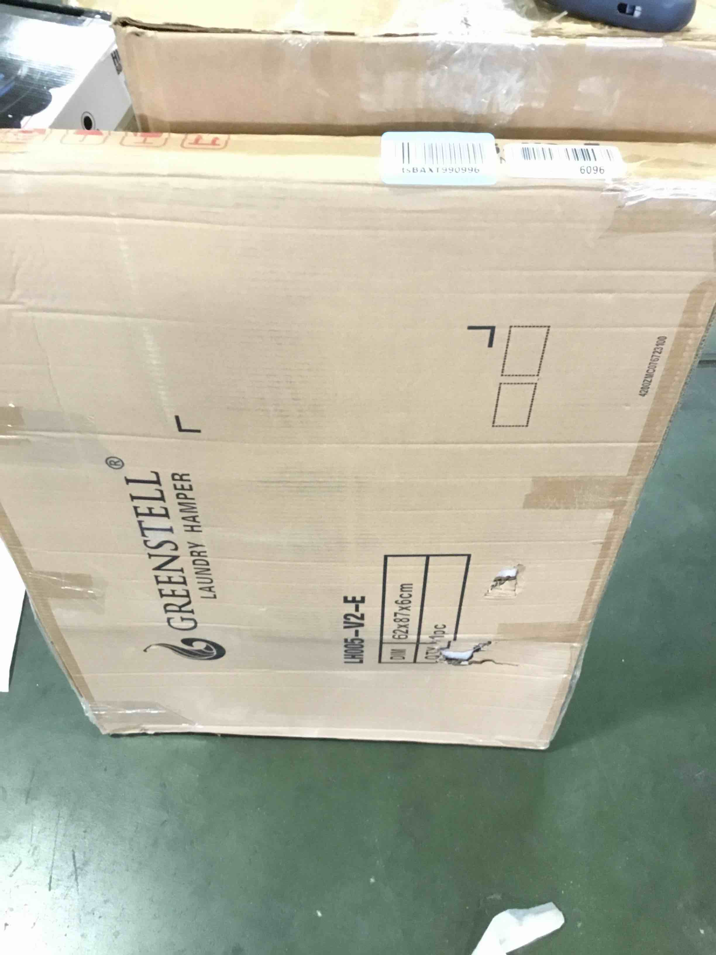 https://s3.amazonaws.com/lotting-images-prod/bidfta/RED5739166_1706631214724.jpeg