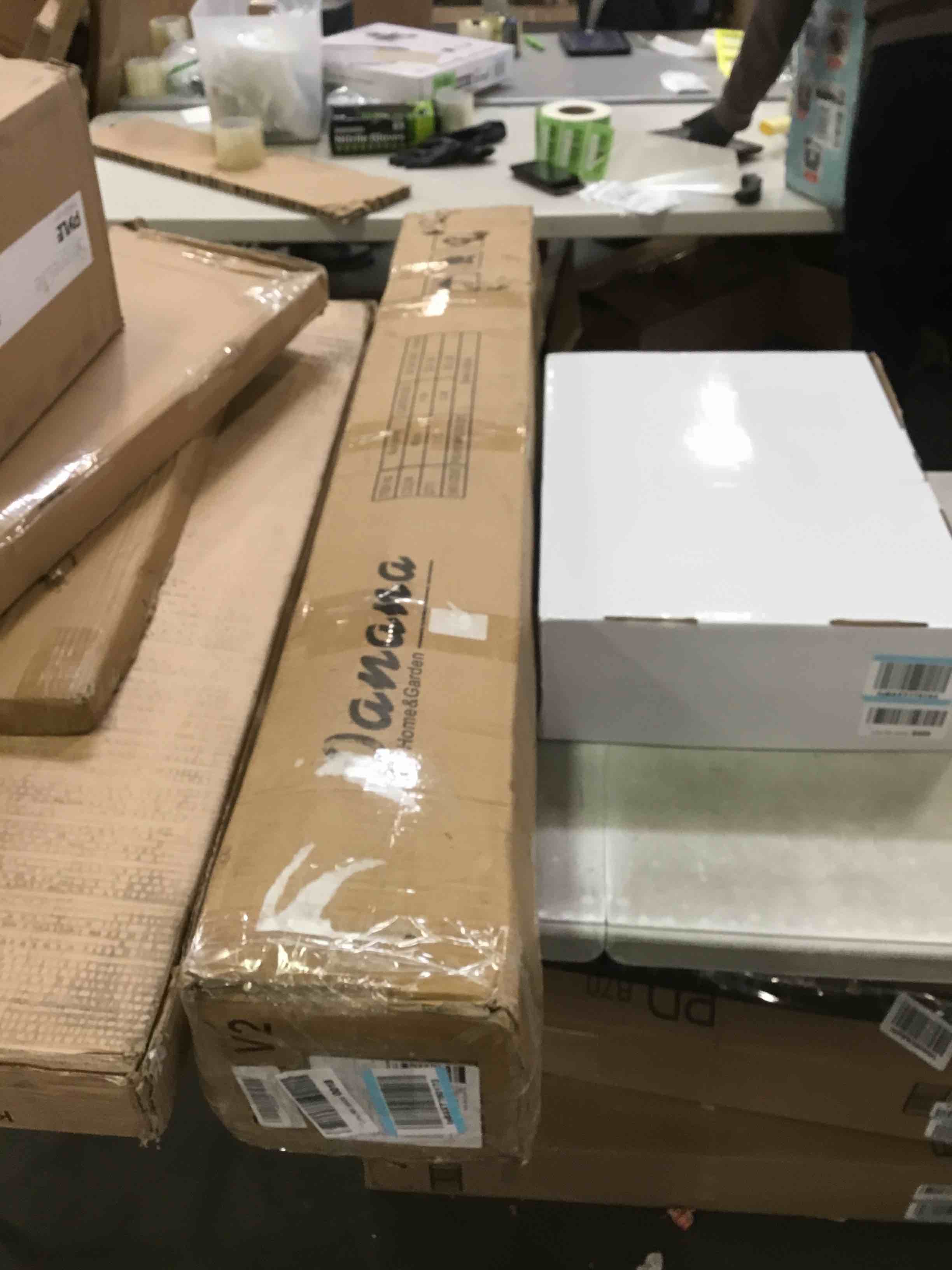 https://s3.amazonaws.com/lotting-images-prod/bidfta/RED5739423_1706811574026.jpeg