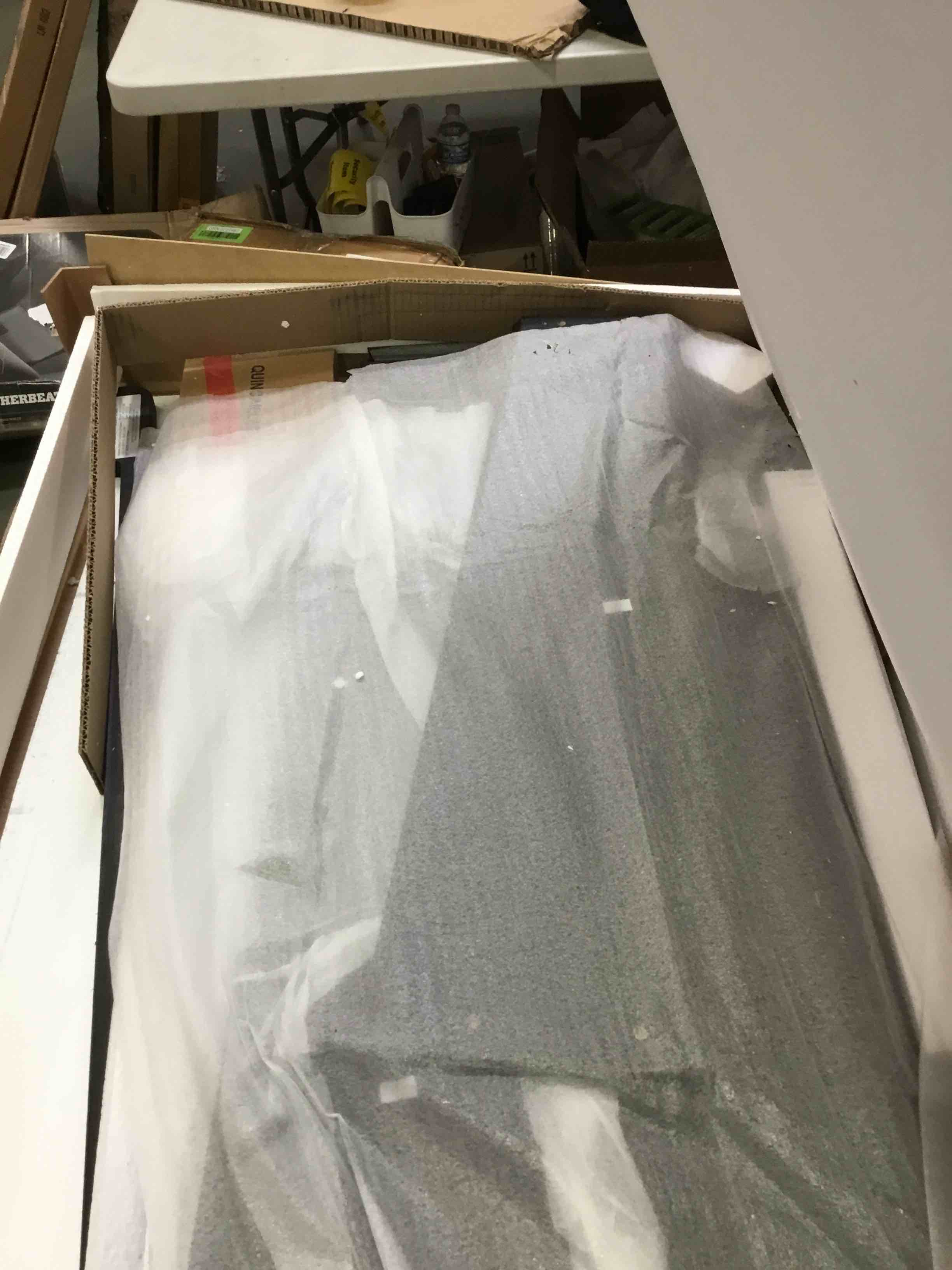 https://s3.amazonaws.com/lotting-images-prod/bidfta/RED5739427_1706812060964.jpeg