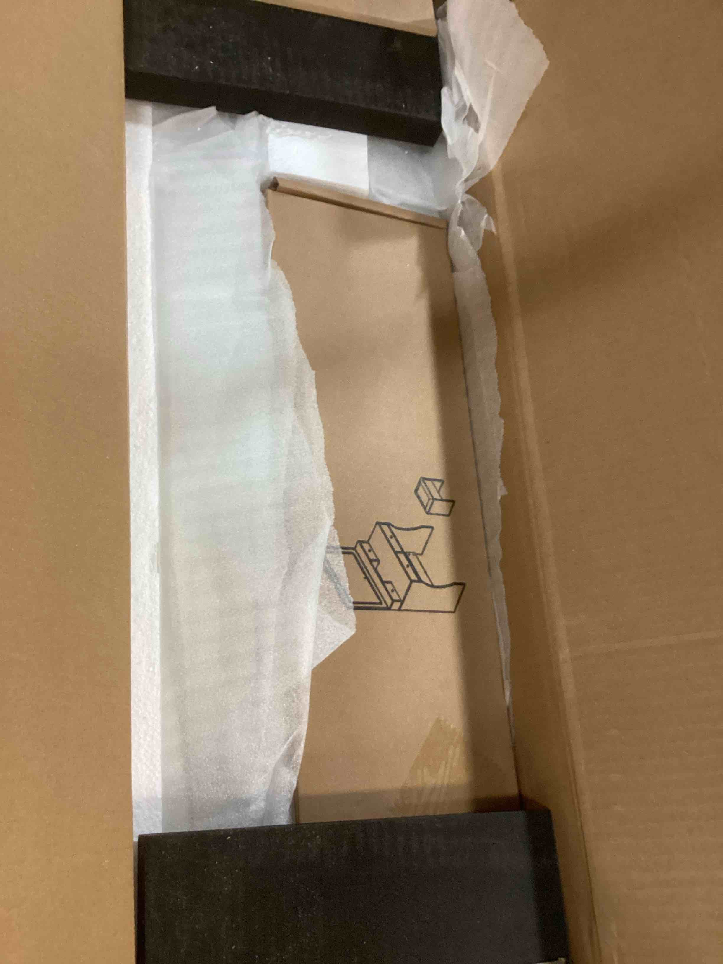 https://s3.amazonaws.com/lotting-images-prod/bidfta/RED5739527_1705078709202.jpeg