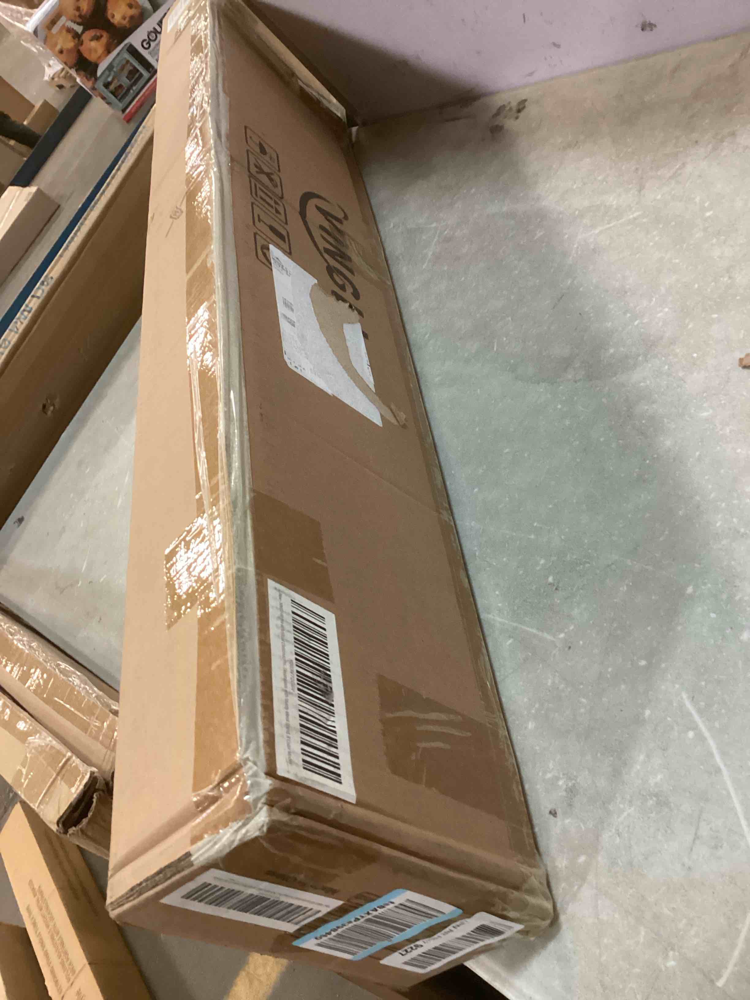 https://s3.amazonaws.com/lotting-images-prod/bidfta/RED5739541_1705080462125.jpeg