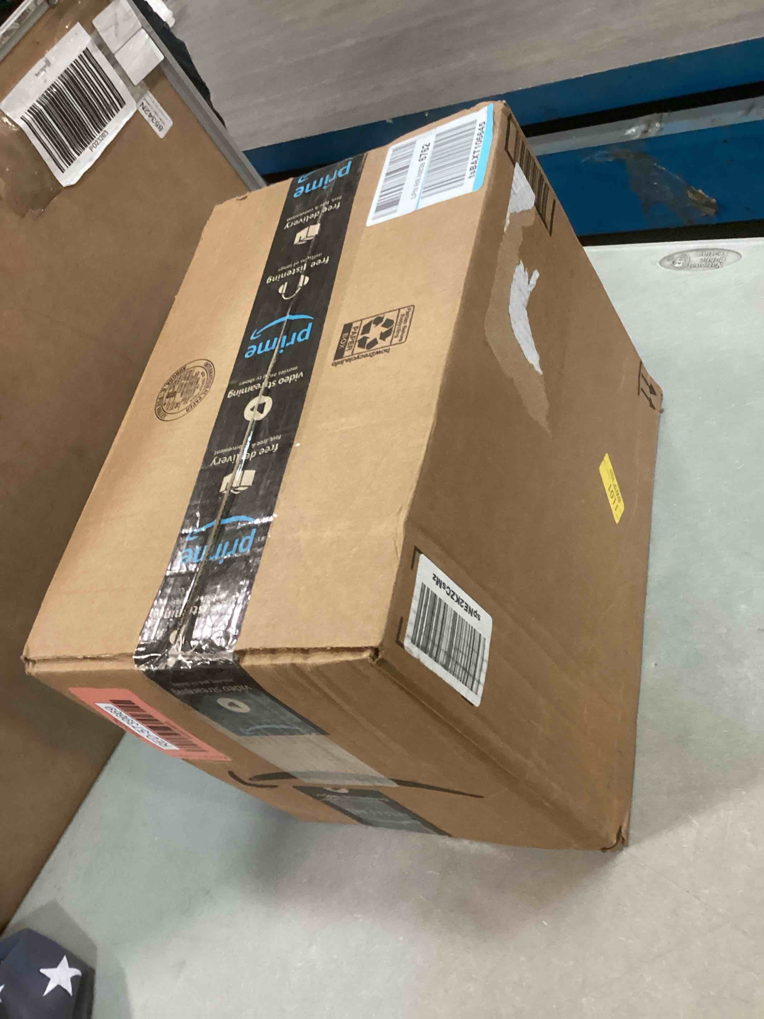 https://s3.amazonaws.com/lotting-images-prod/bidfta/RED5739669_1705150325989.jpeg