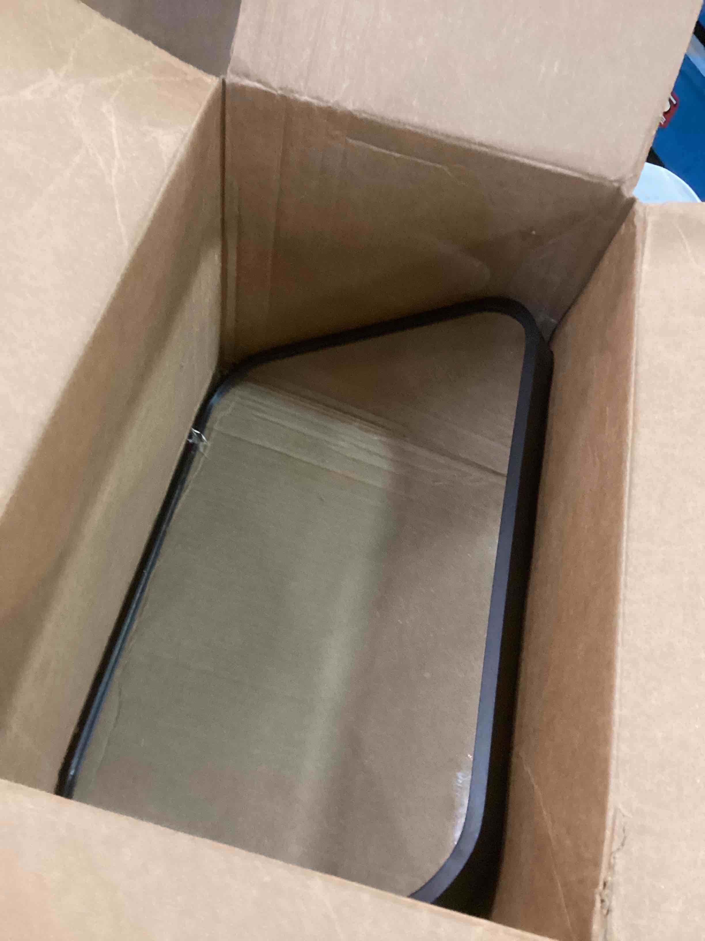 https://s3.amazonaws.com/lotting-images-prod/bidfta/RED5739669_1705150354158.jpeg