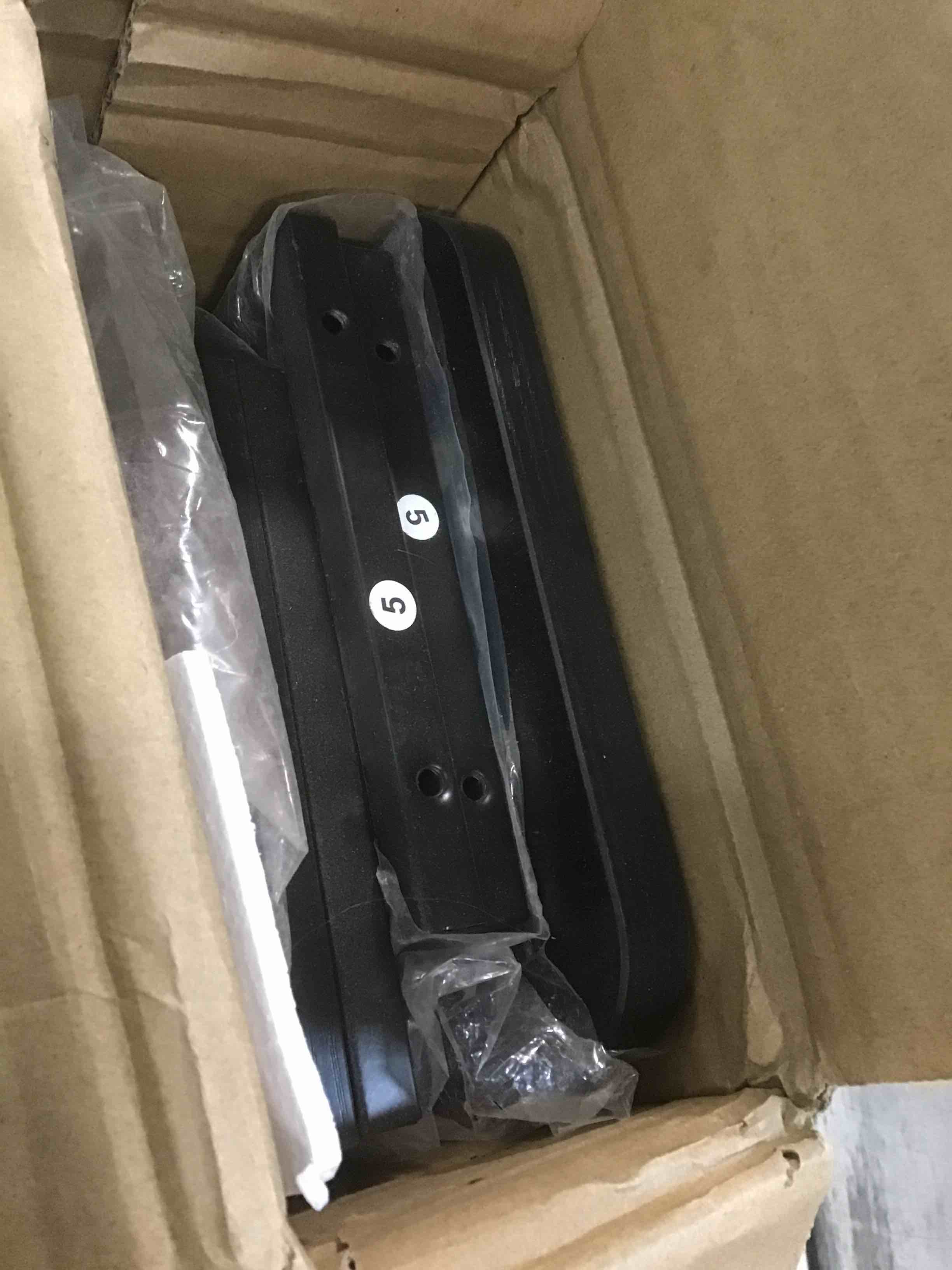 https://s3.amazonaws.com/lotting-images-prod/bidfta/RED5740105_1705414378694.jpeg