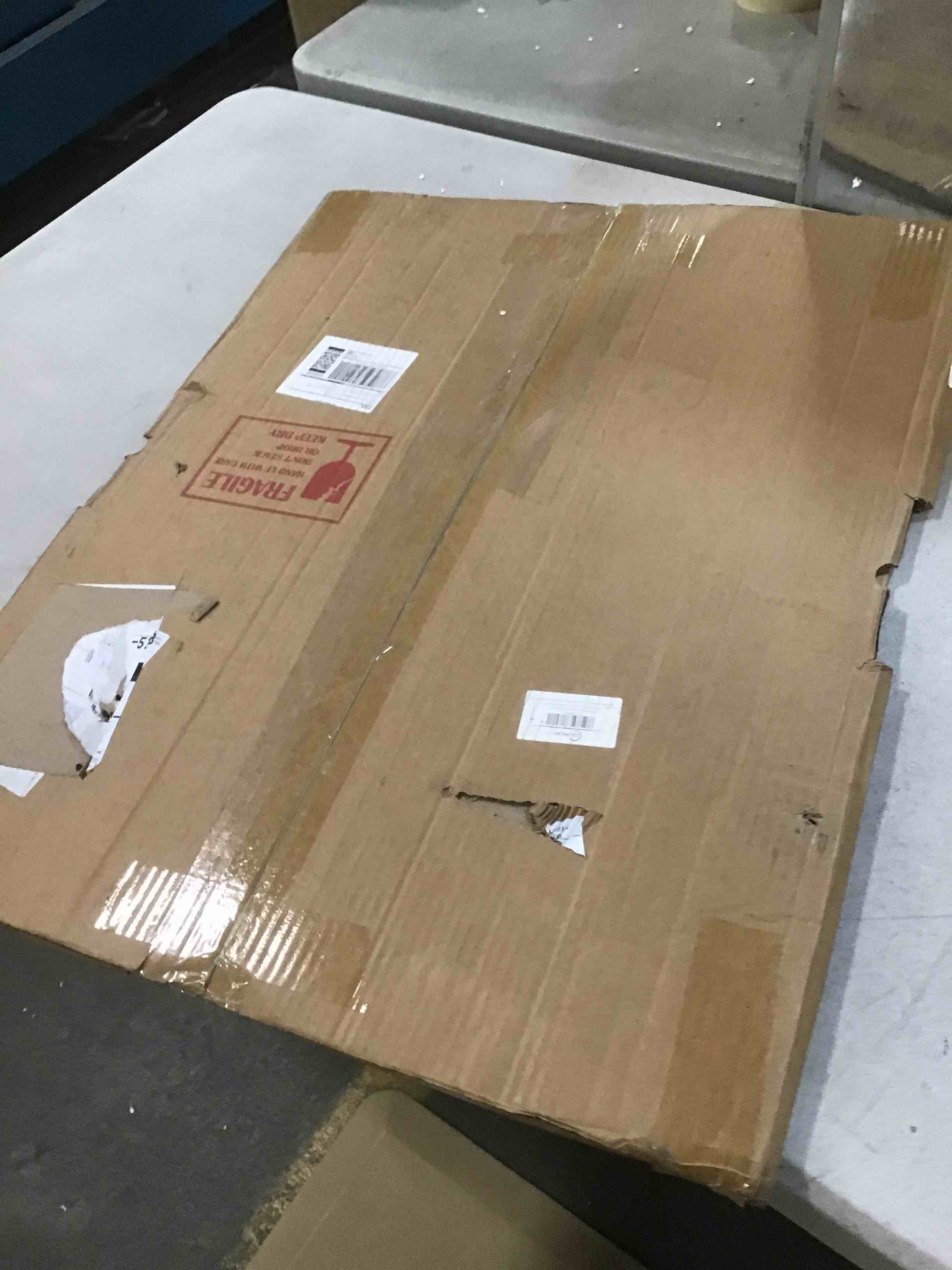 https://s3.amazonaws.com/lotting-images-prod/bidfta/RED5740113_1705415021237.jpeg