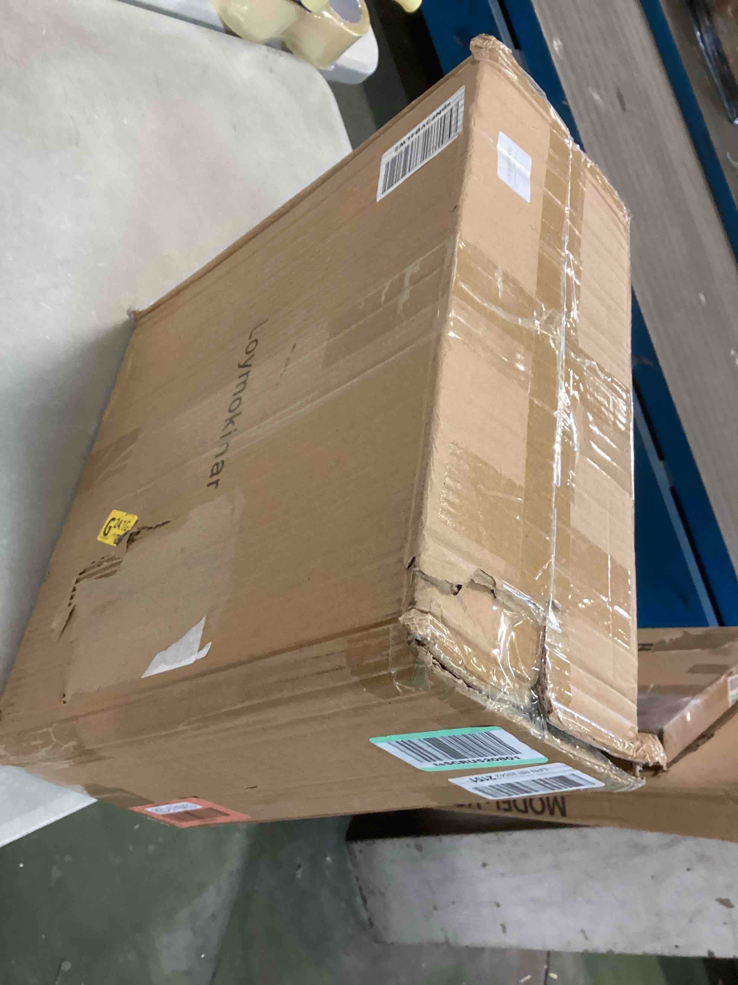 https://s3.amazonaws.com/lotting-images-prod/bidfta/RED5740403_1705501967751.jpeg