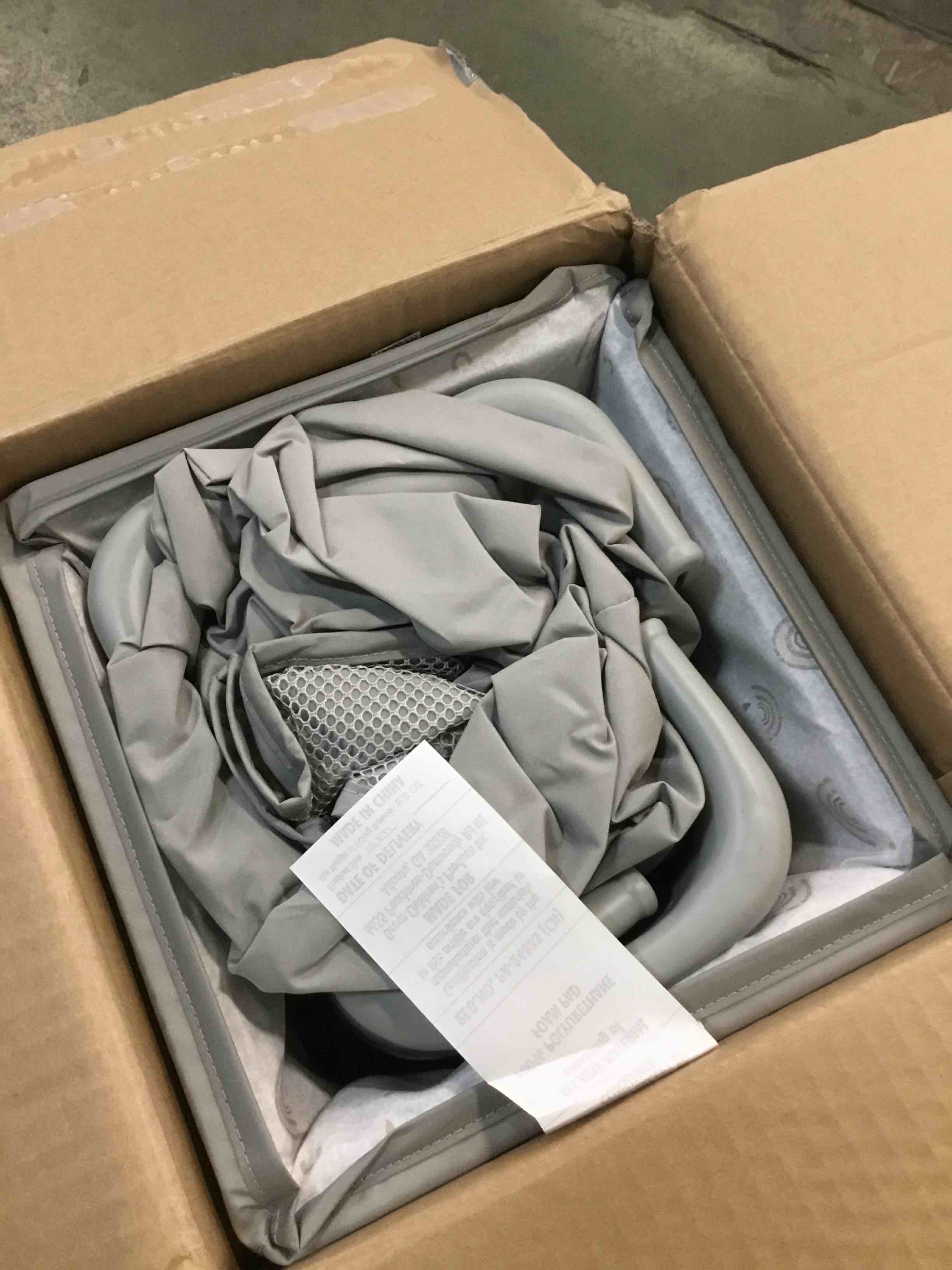 https://s3.amazonaws.com/lotting-images-prod/bidfta/RED5740899_1705769073205.jpeg