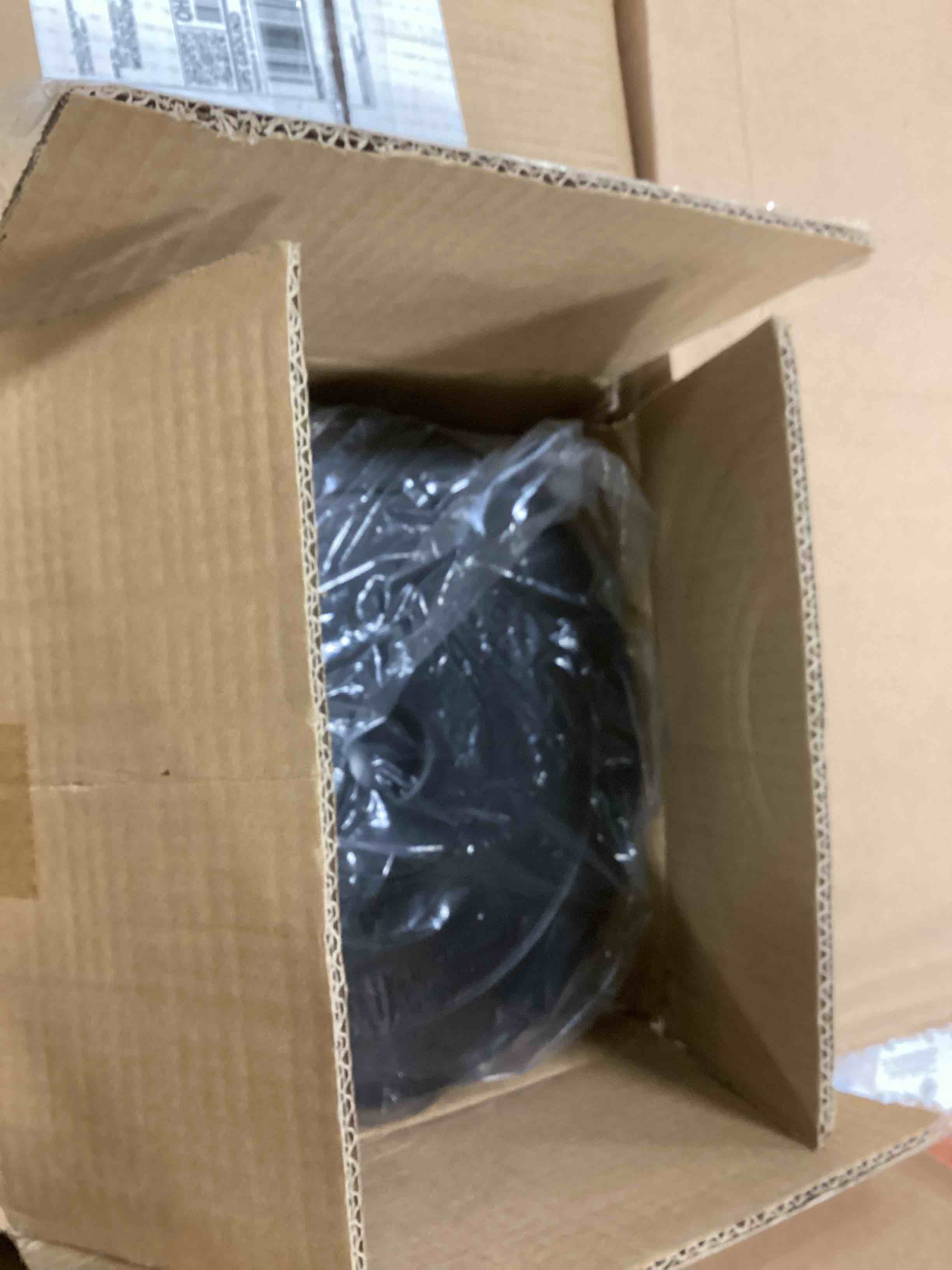https://s3.amazonaws.com/lotting-images-prod/bidfta/RED5741138_1704806595401.jpeg