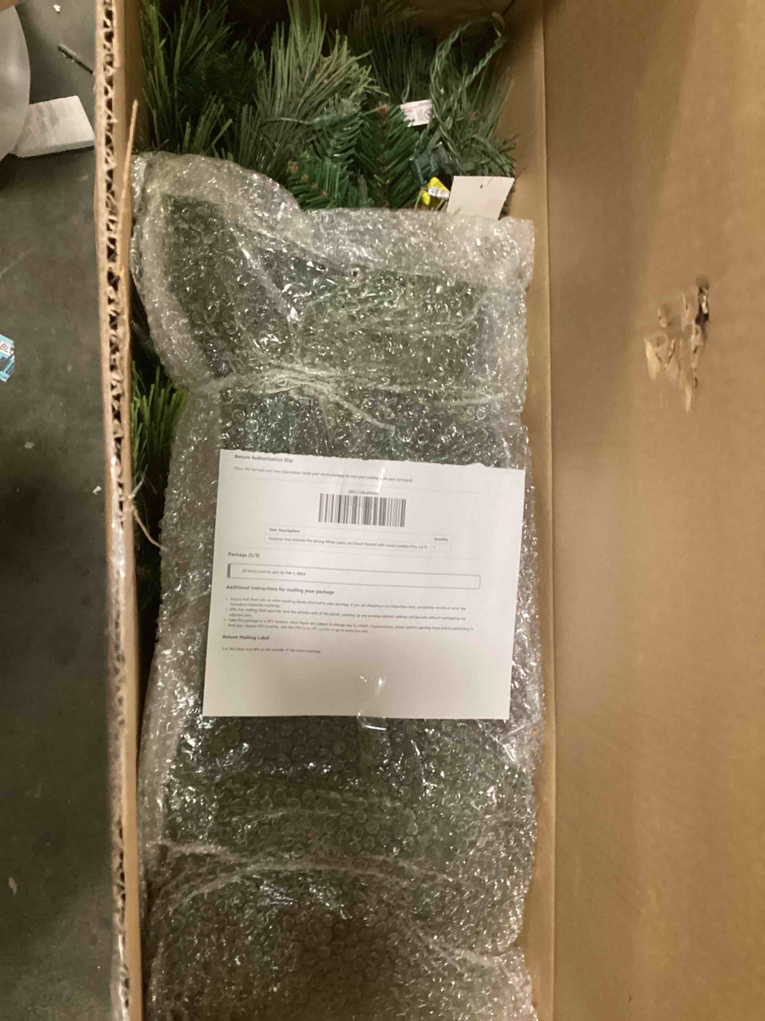 https://s3.amazonaws.com/lotting-images-prod/bidfta/RED5741179_1704814072645.jpeg