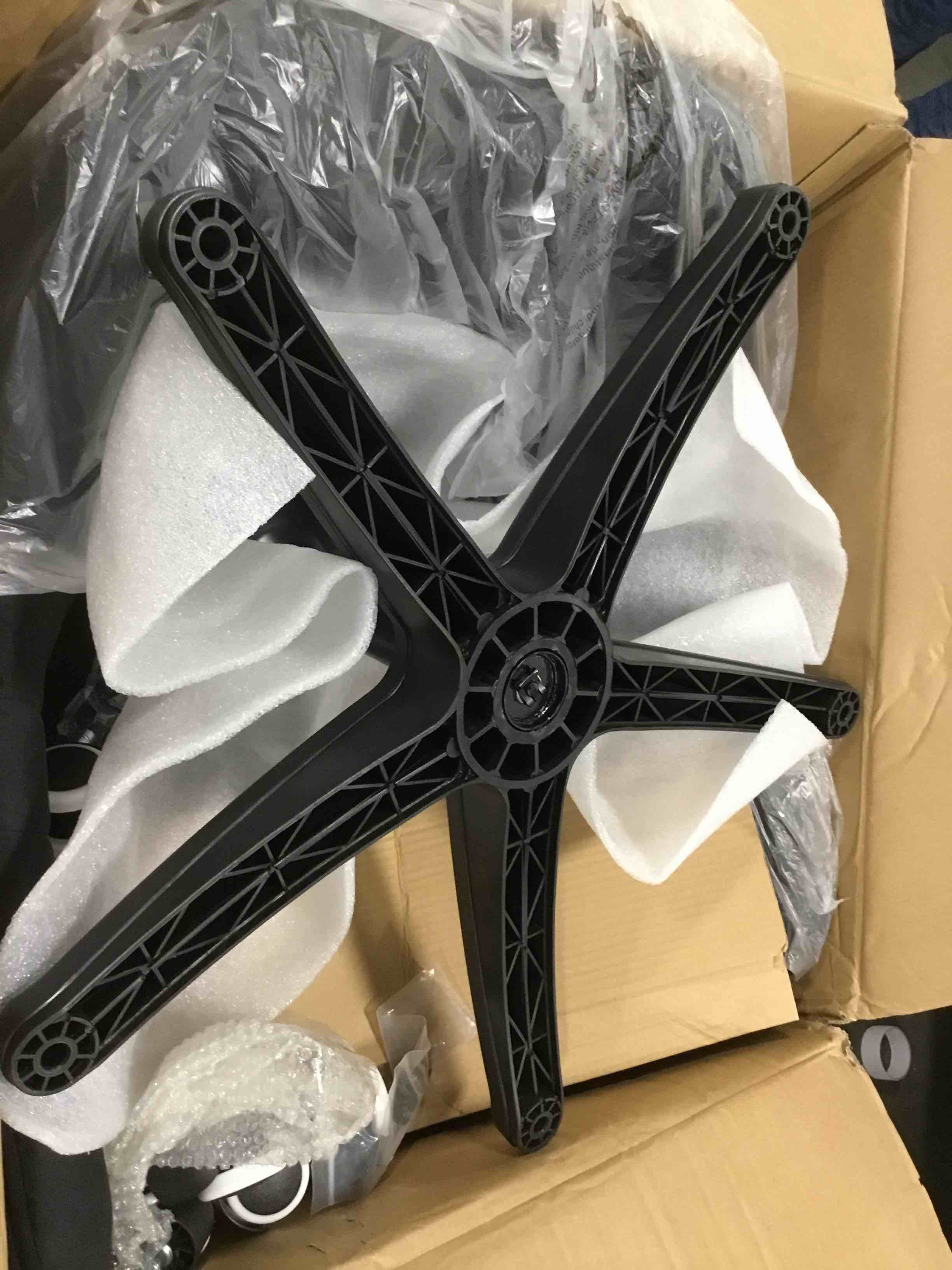 https://s3.amazonaws.com/lotting-images-prod/bidfta/RED5741315_1704890628672.jpeg