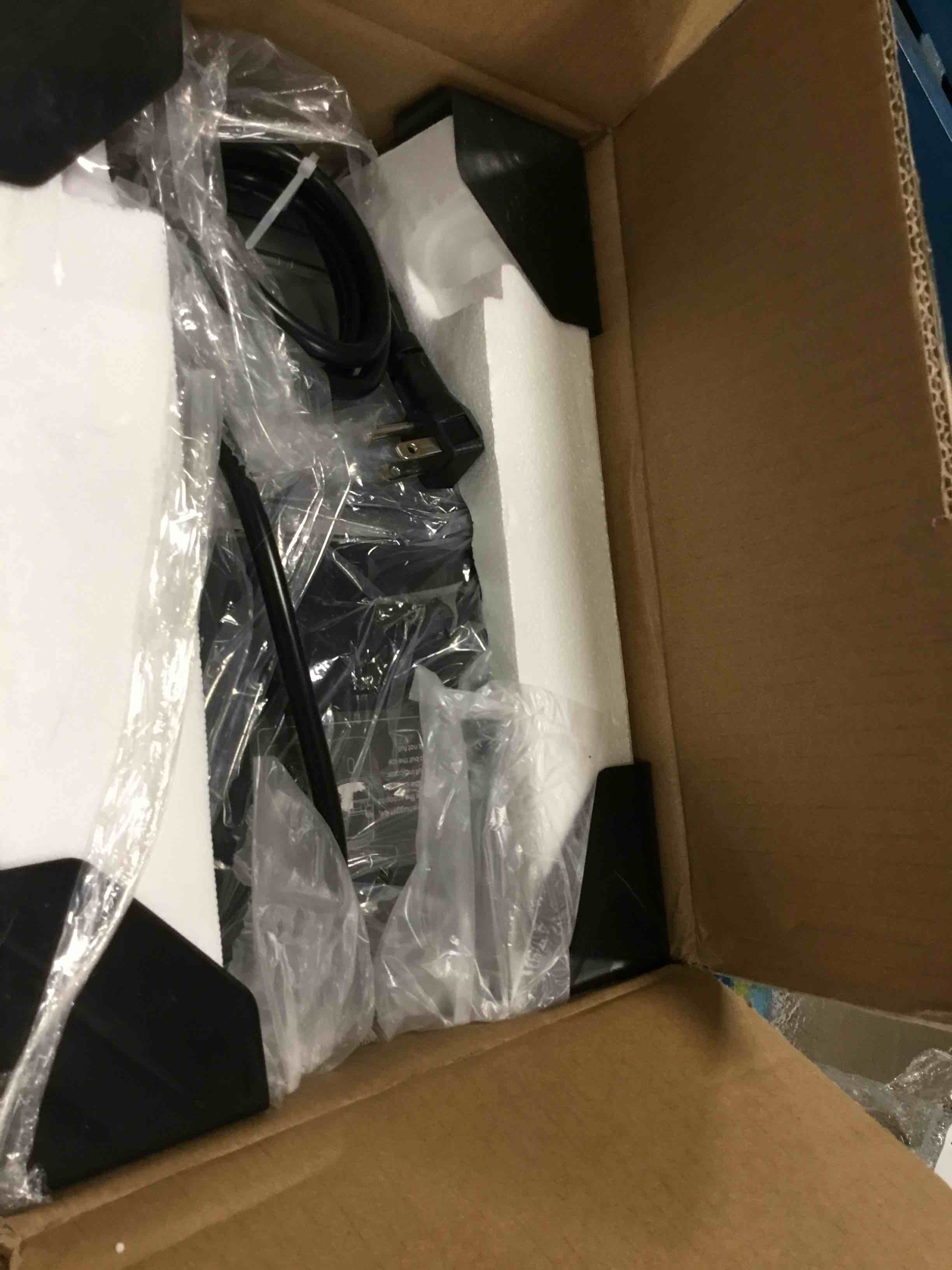https://s3.amazonaws.com/lotting-images-prod/bidfta/RED5741335_1704893444837.jpeg