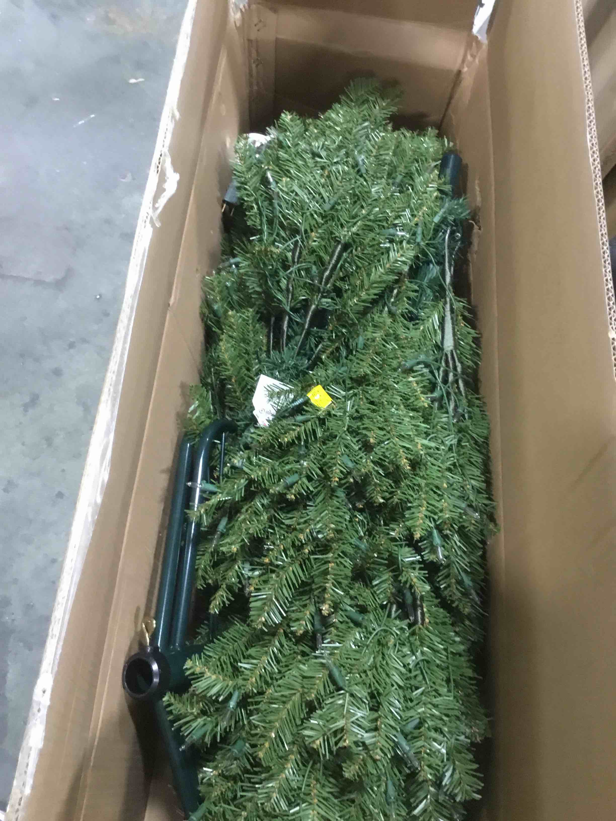 https://s3.amazonaws.com/lotting-images-prod/bidfta/RED5742006_1705164176449.jpeg