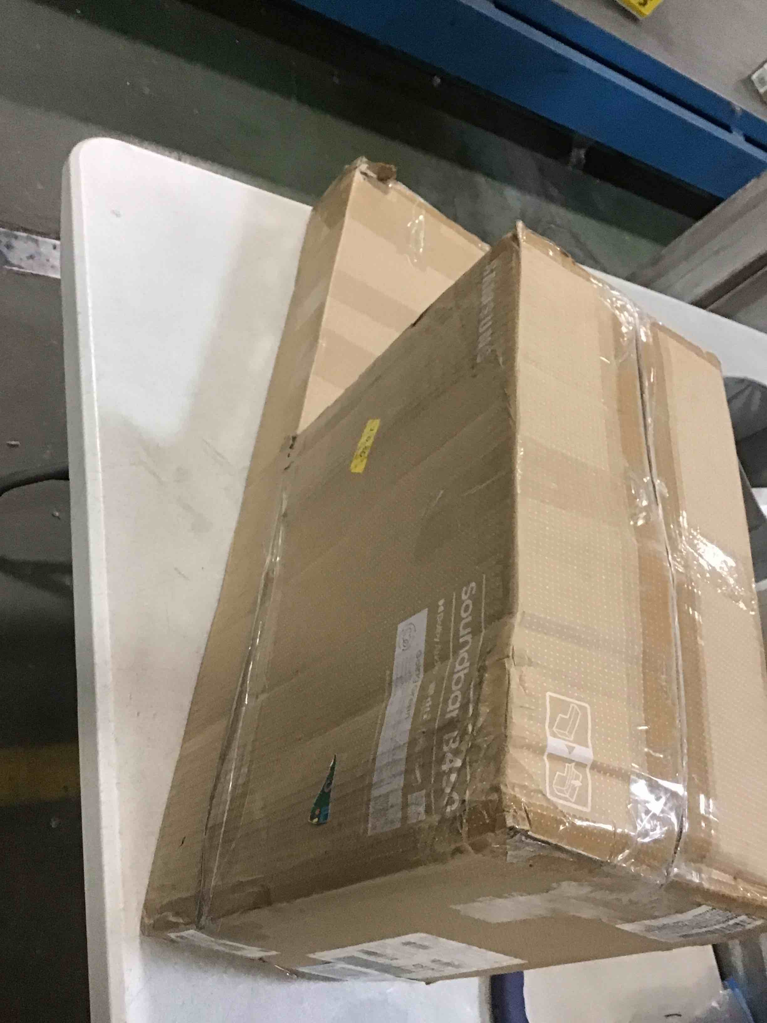 https://s3.amazonaws.com/lotting-images-prod/bidfta/RED5742492_1704975788462.jpeg