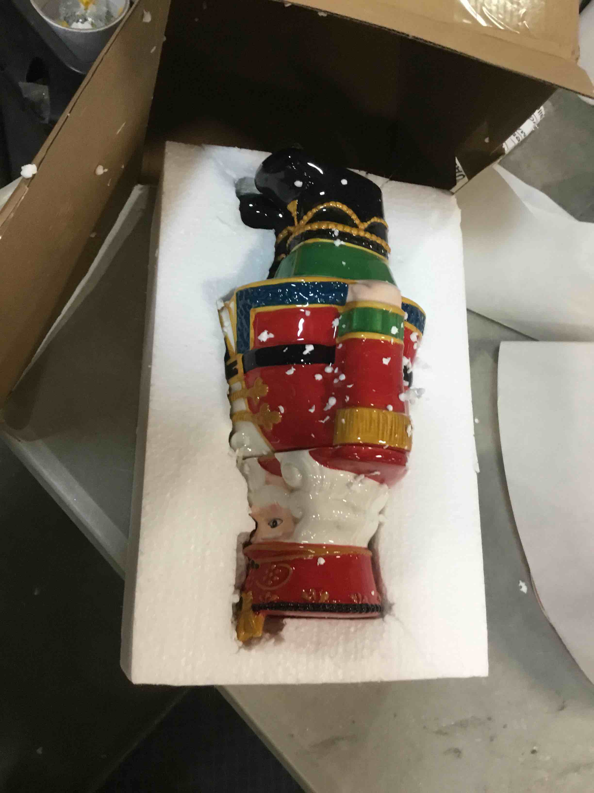 https://s3.amazonaws.com/lotting-images-prod/bidfta/RED5742796_1705064543104.jpeg