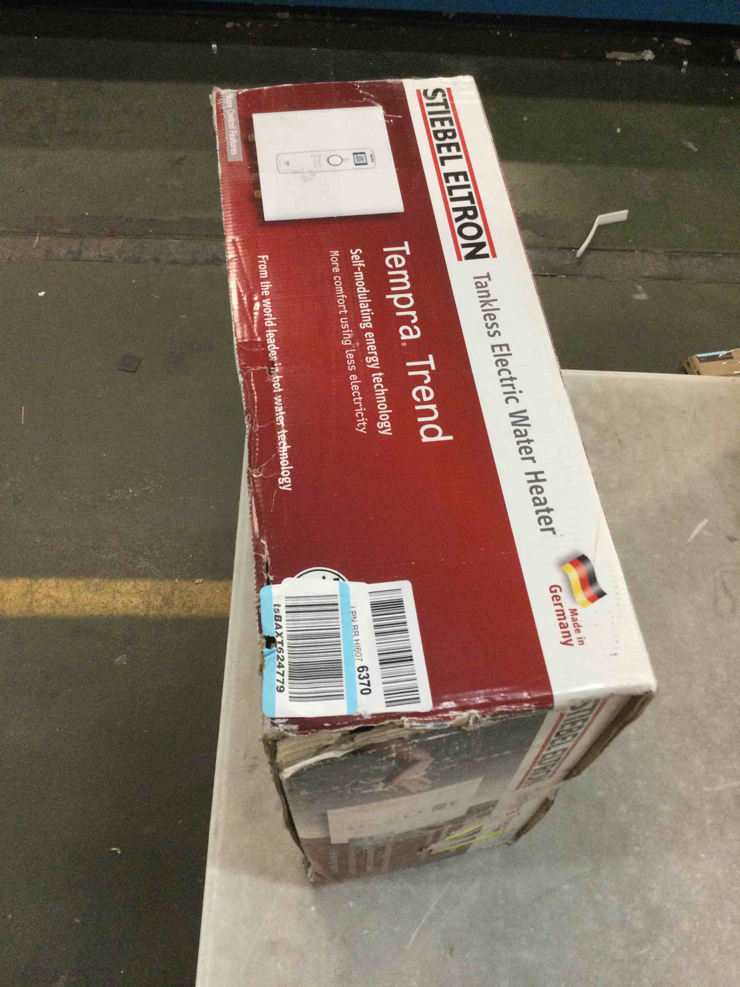https://s3.amazonaws.com/lotting-images-prod/bidfta/RED5743708_1705602838758.jpeg