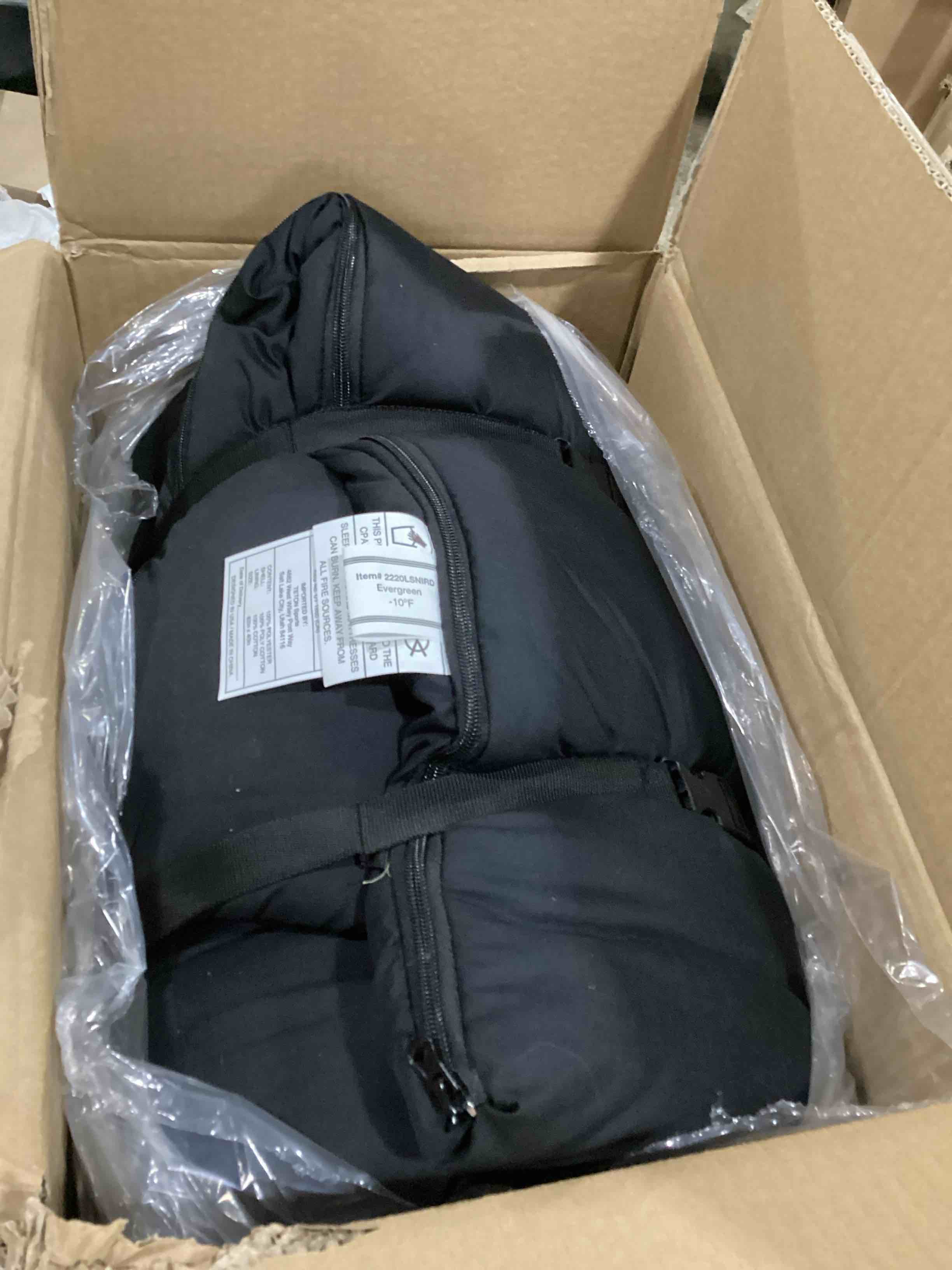 https://s3.amazonaws.com/lotting-images-prod/bidfta/RED5743988_1715341724994.jpeg