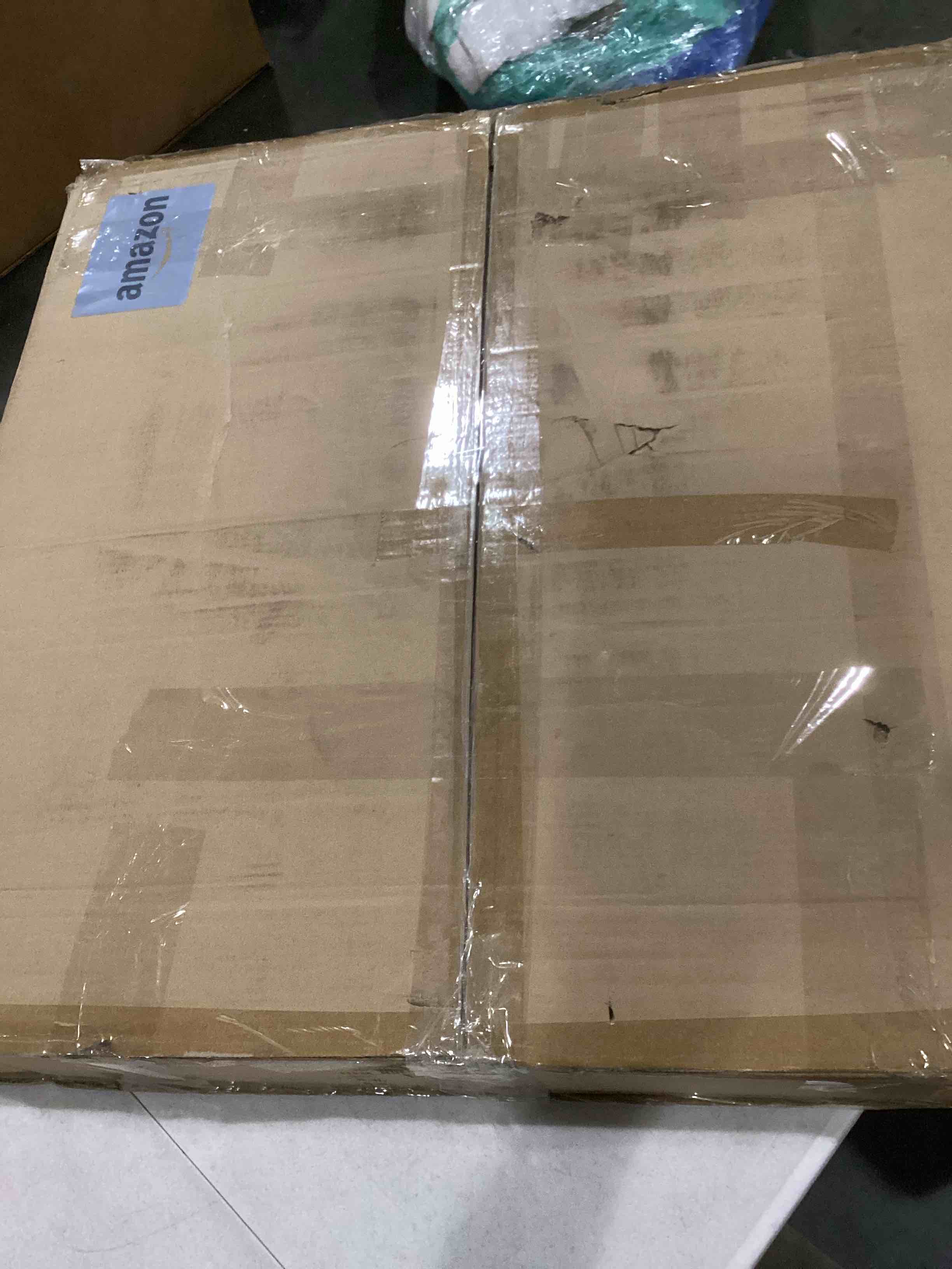 https://s3.amazonaws.com/lotting-images-prod/bidfta/RED5744338_1715704827420.jpeg