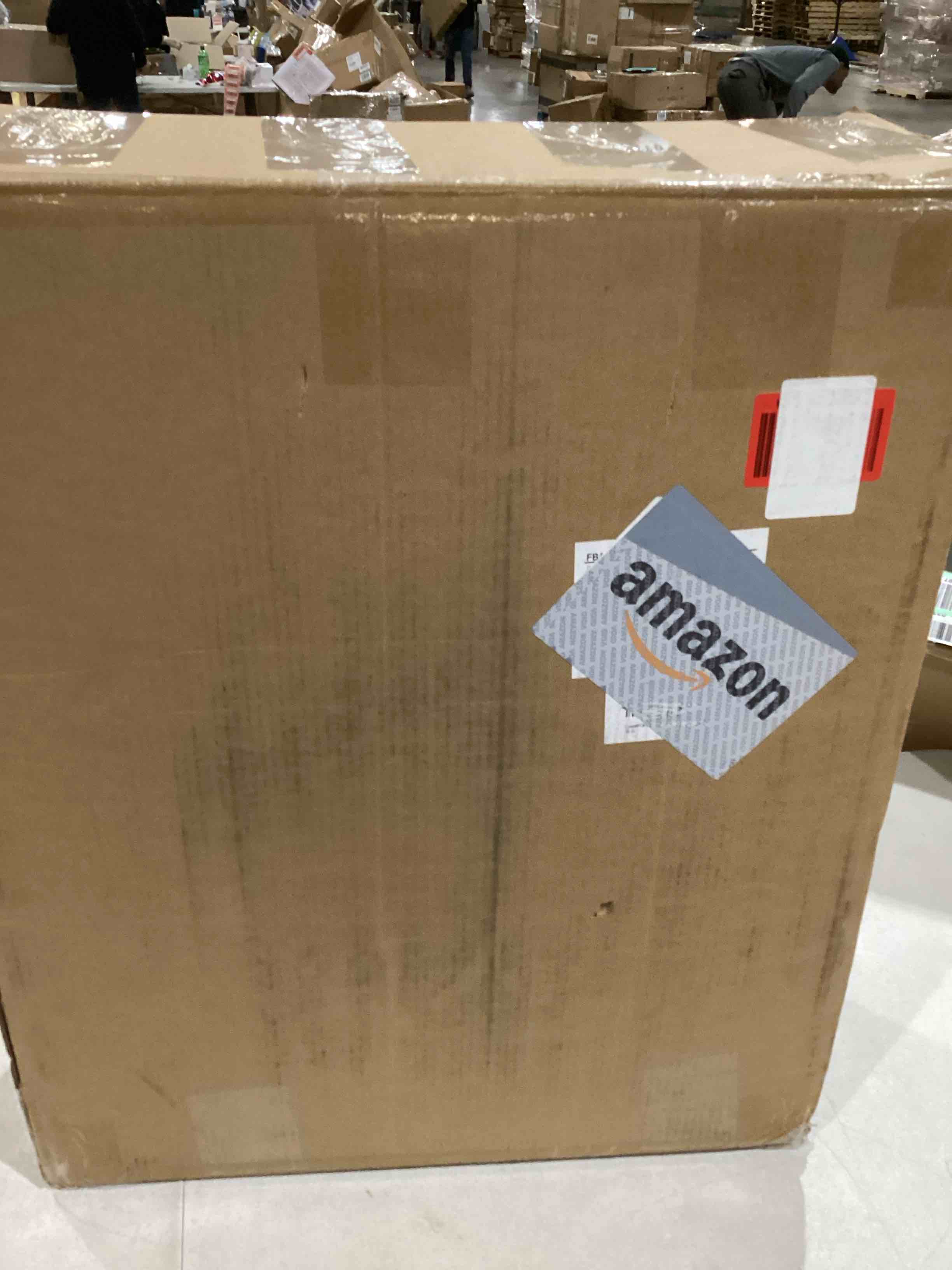 https://s3.amazonaws.com/lotting-images-prod/bidfta/RED5744944_1716053589511.jpeg