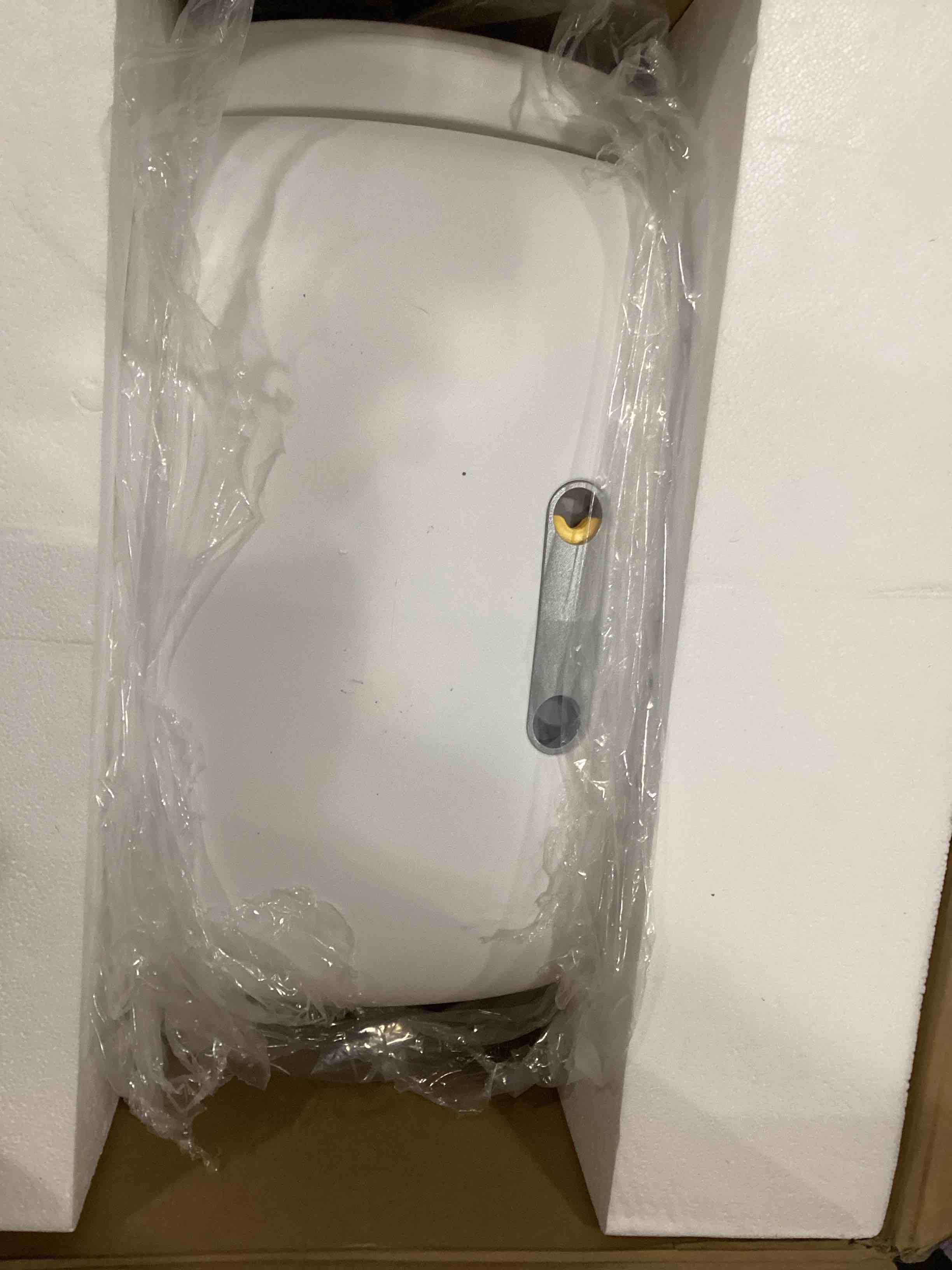 https://s3.amazonaws.com/lotting-images-prod/bidfta/RED5744945_1716053712085.jpeg