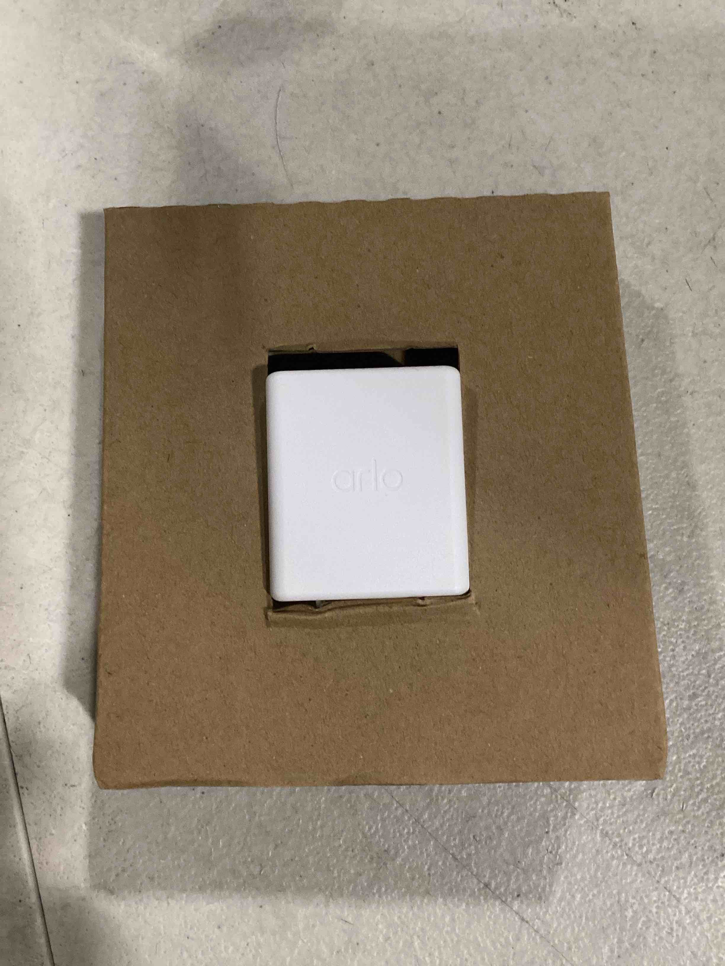 https://s3.amazonaws.com/lotting-images-prod/bidfta/RED5745197_1716289676646.jpeg