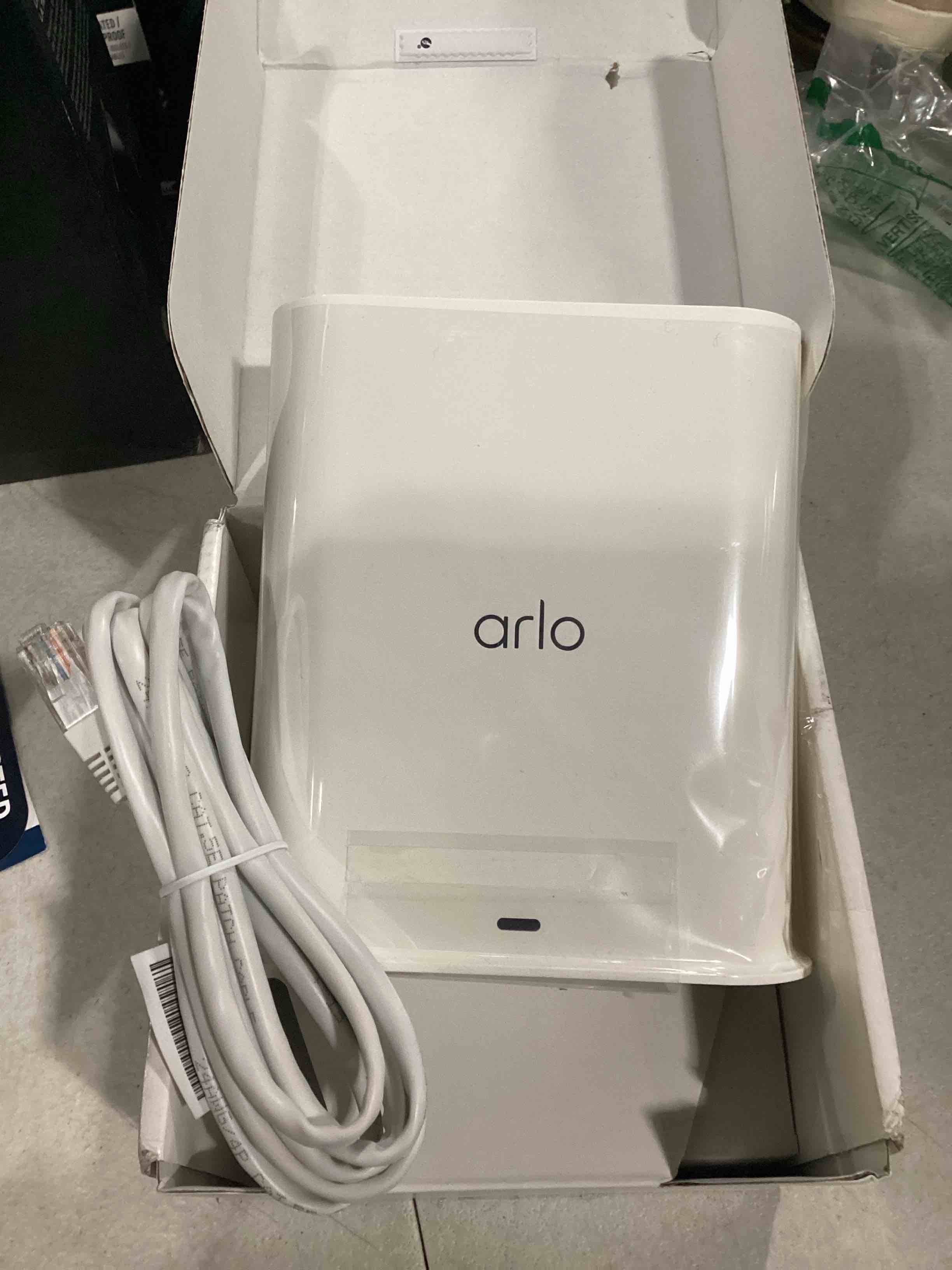 https://s3.amazonaws.com/lotting-images-prod/bidfta/RED5745206_1716290632643.jpeg