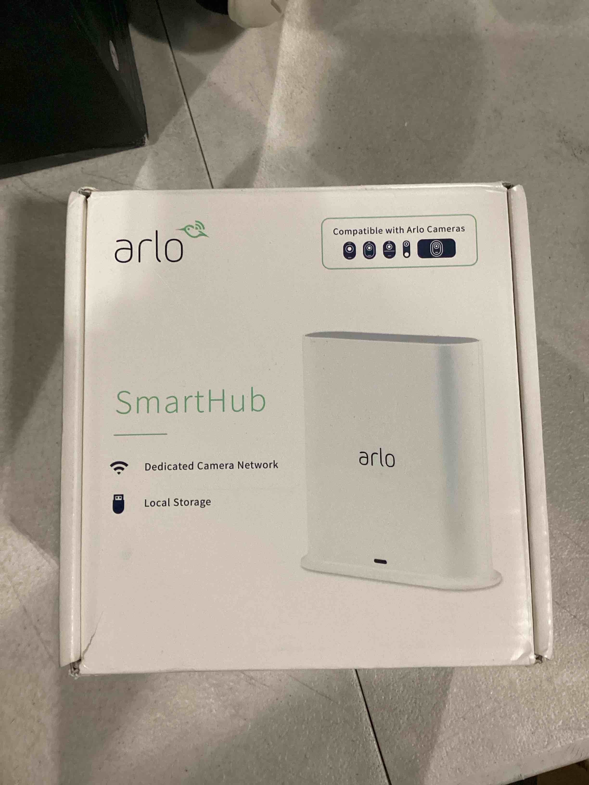 https://s3.amazonaws.com/lotting-images-prod/bidfta/RED5745206_1716290701171.jpeg