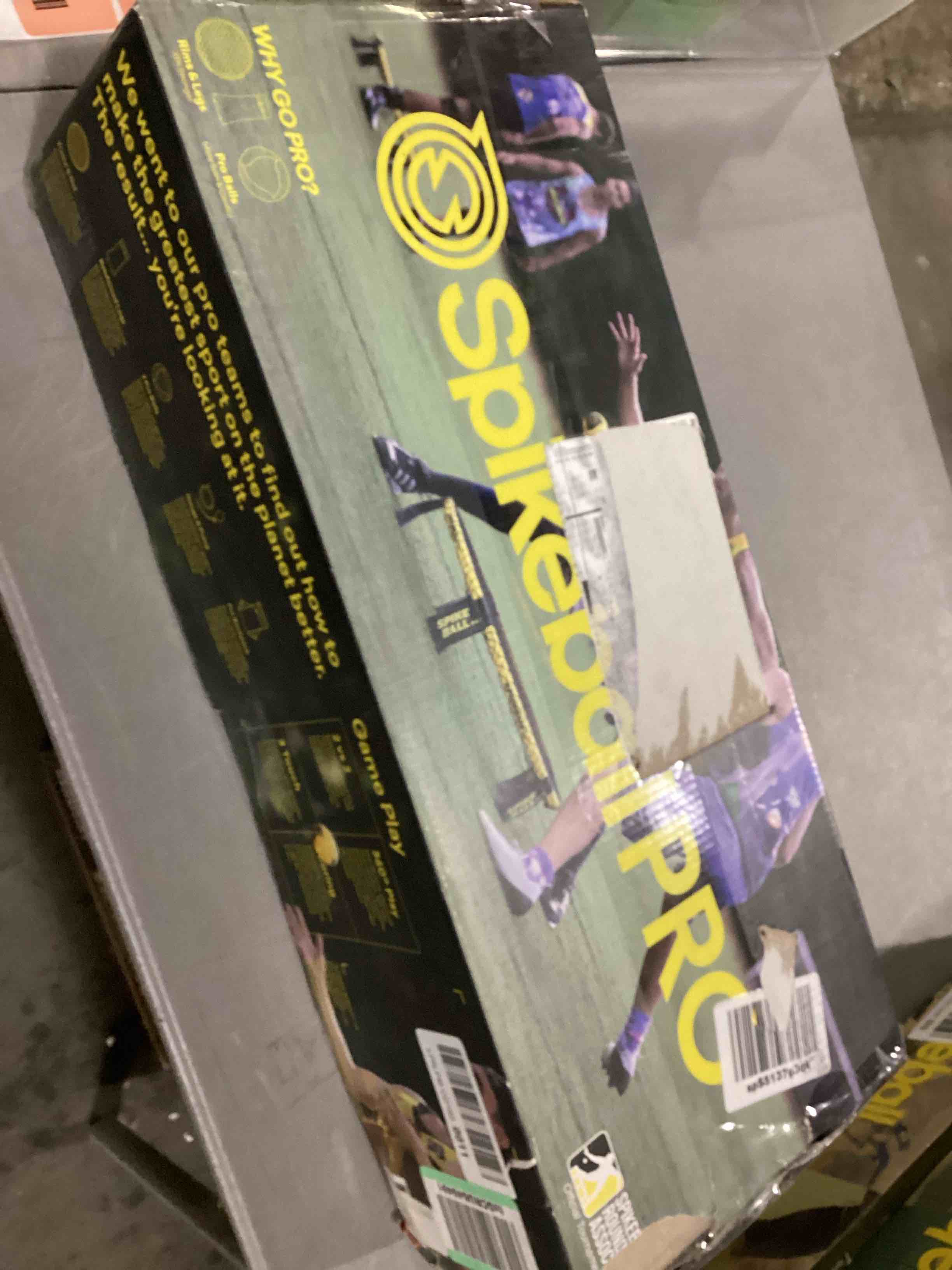 https://s3.amazonaws.com/lotting-images-prod/bidfta/RED5745713_1715713701501.jpeg