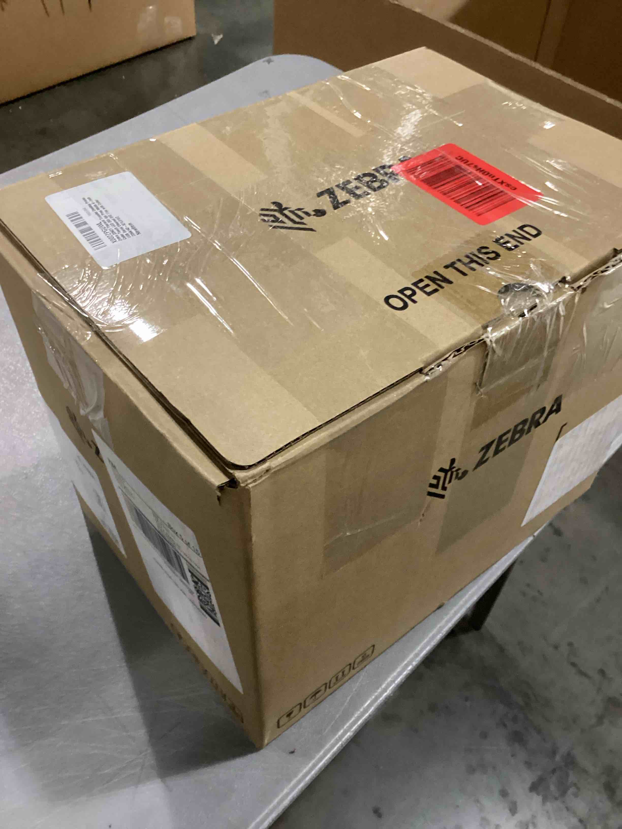 https://s3.amazonaws.com/lotting-images-prod/bidfta/RED5745865_1715870108597.jpeg