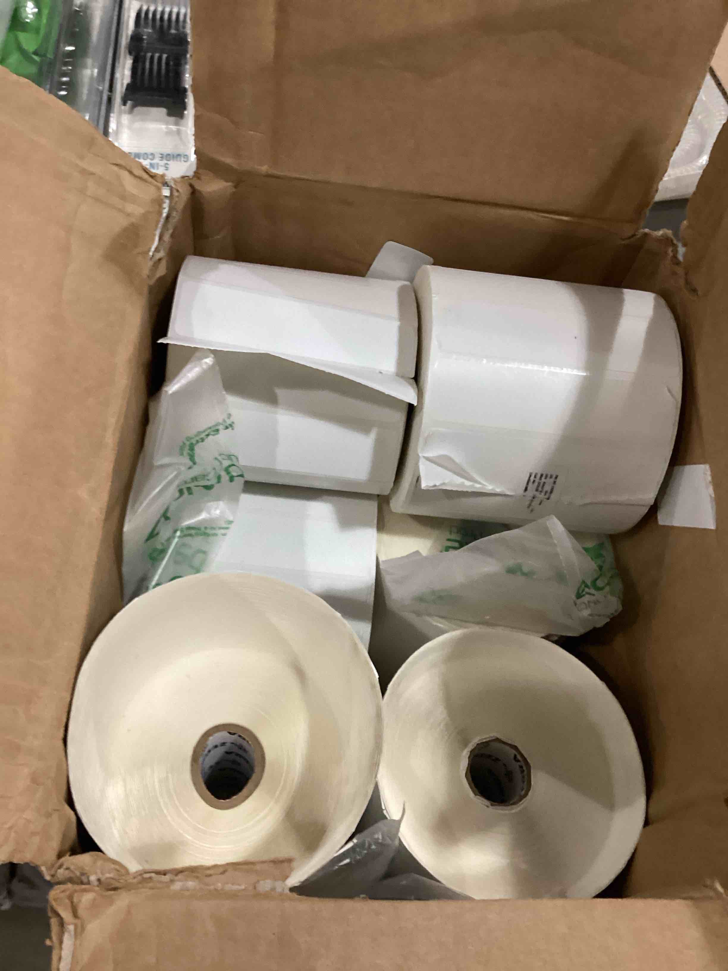 https://s3.amazonaws.com/lotting-images-prod/bidfta/RED5745896_1715878778659.jpeg