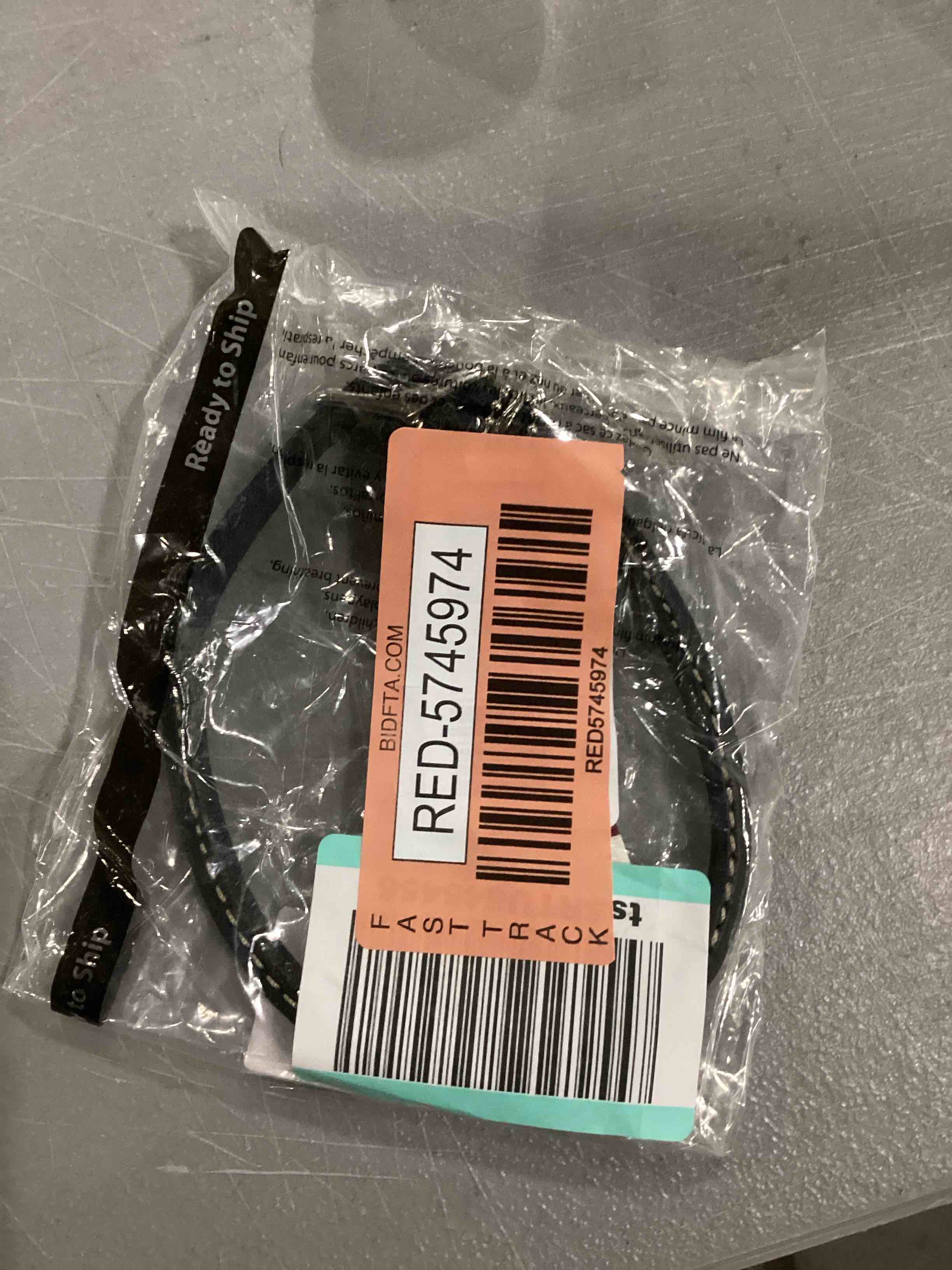 https://s3.amazonaws.com/lotting-images-prod/bidfta/RED5745974_1715956747003.jpeg